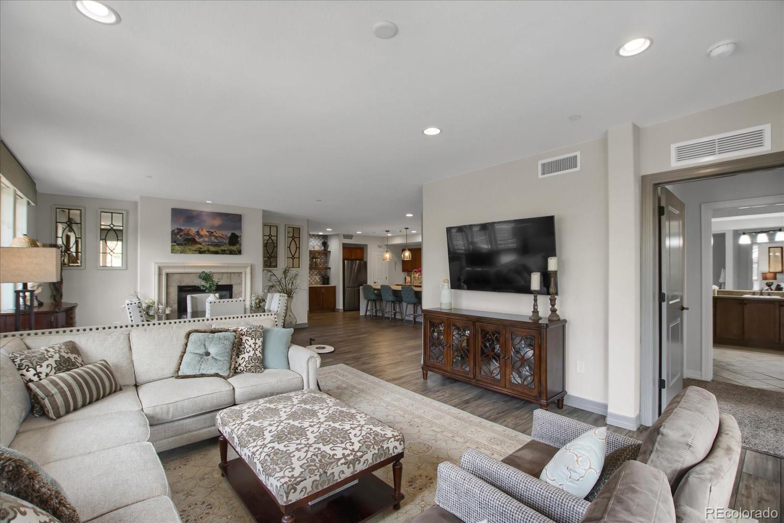 MLS Image #9 for 85  rampart way,denver, Colorado