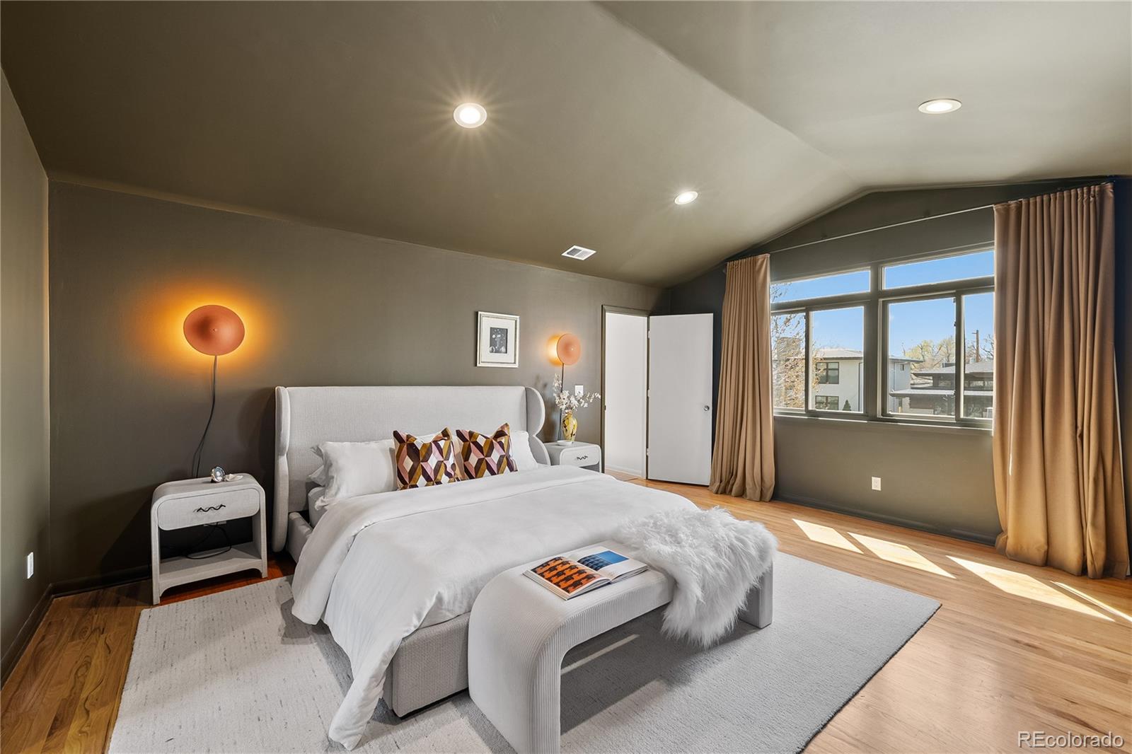 MLS Image #15 for 970 s steele street,denver, Colorado