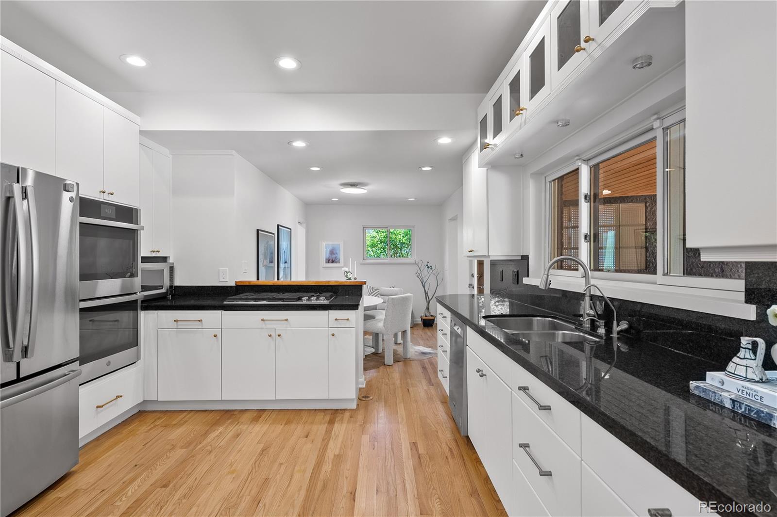 MLS Image #5 for 970 s steele street,denver, Colorado
