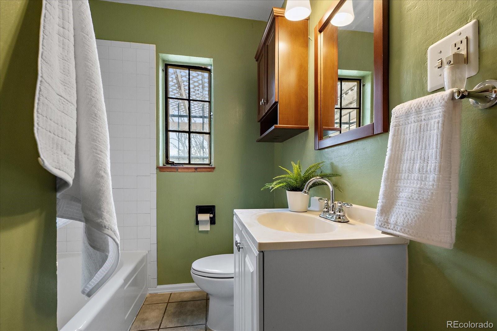 MLS Image #11 for 1439  dexter street,denver, Colorado