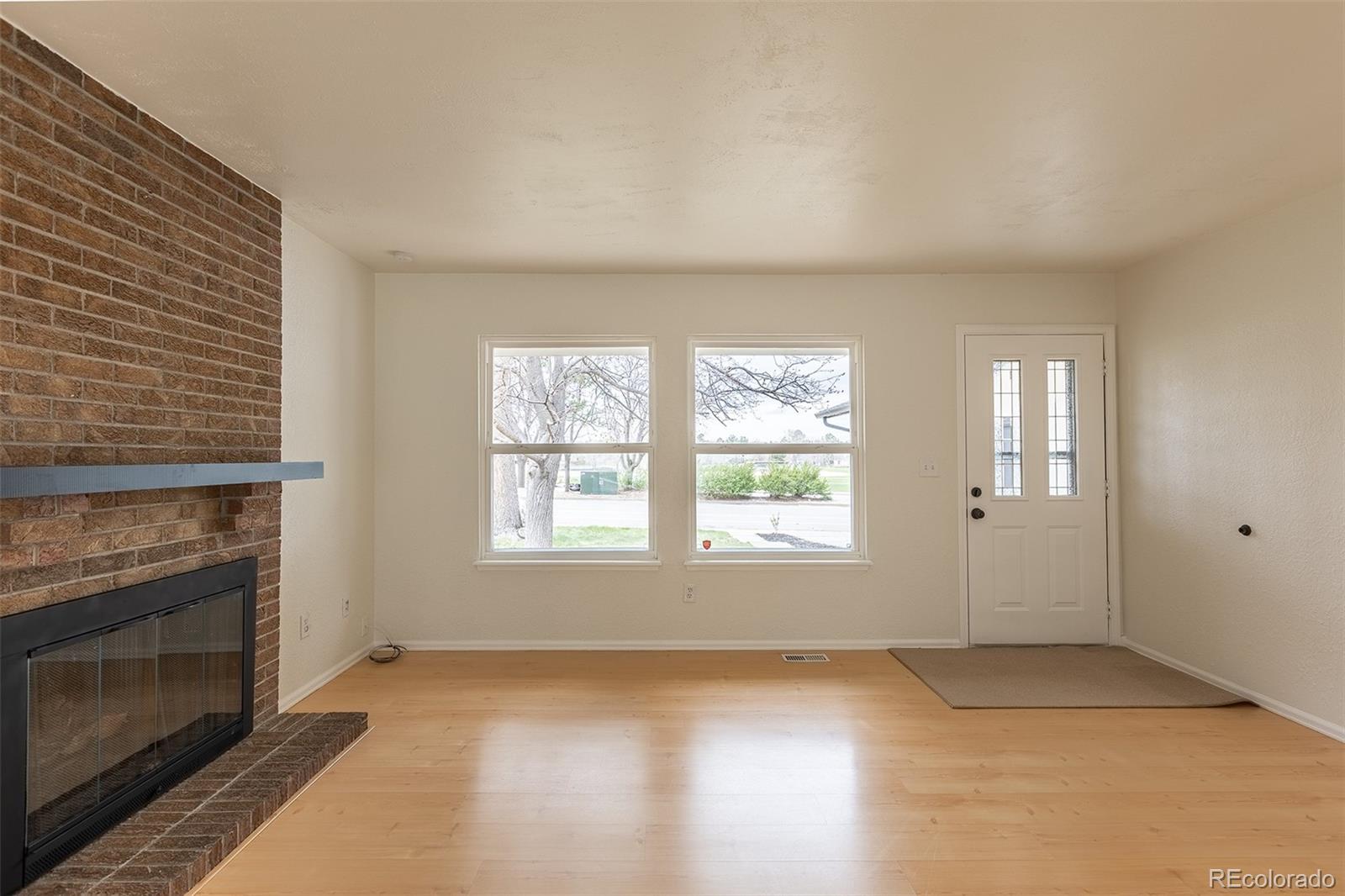 MLS Image #4 for 3892 s mission parkway,aurora, Colorado