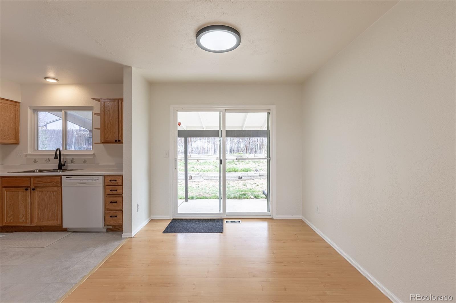 MLS Image #5 for 3892 s mission parkway,aurora, Colorado