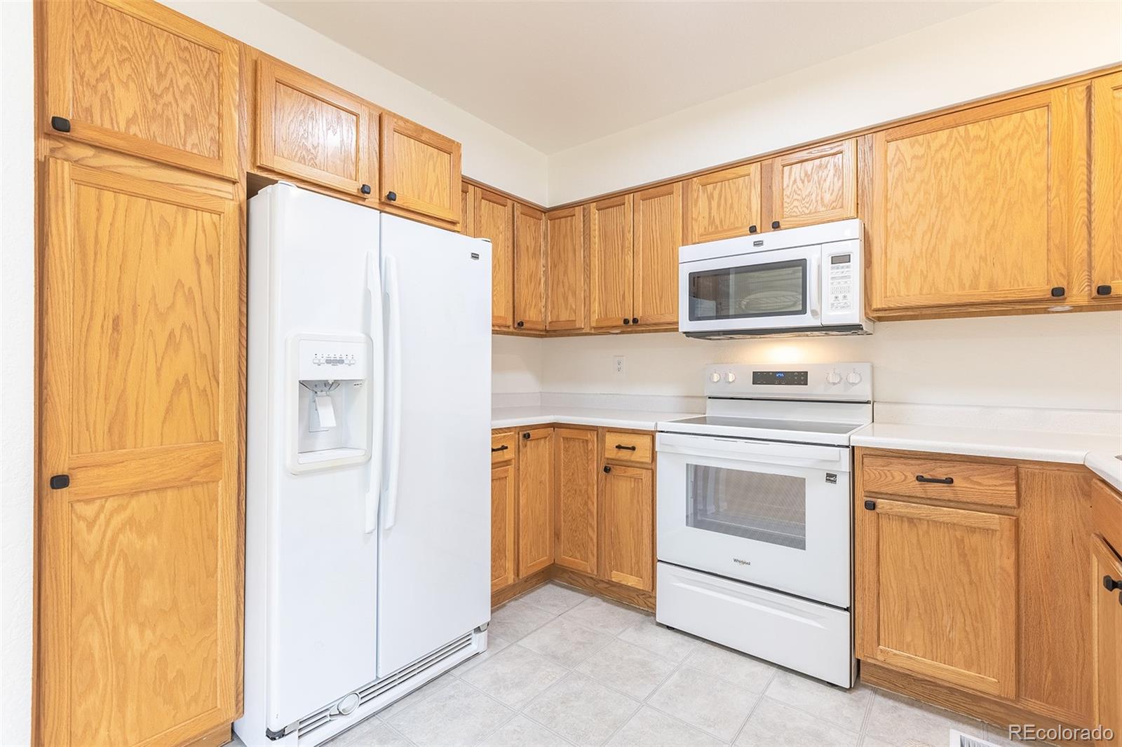 MLS Image #8 for 3892 s mission parkway,aurora, Colorado