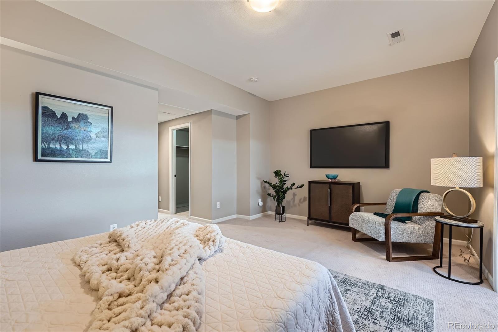 MLS Image #21 for 930 s pennsylvania street,denver, Colorado