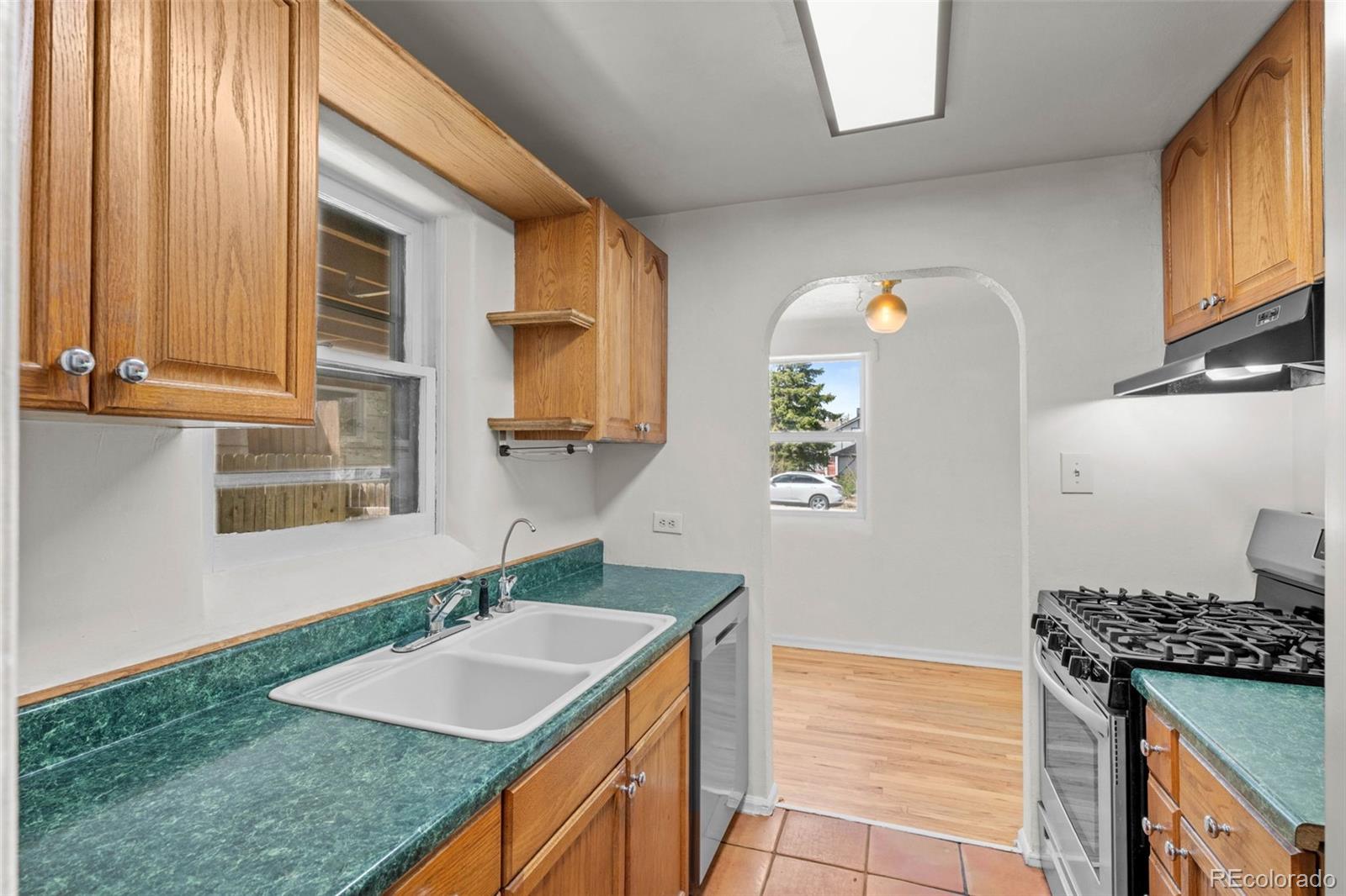 MLS Image #8 for 3368 s corona street,englewood, Colorado