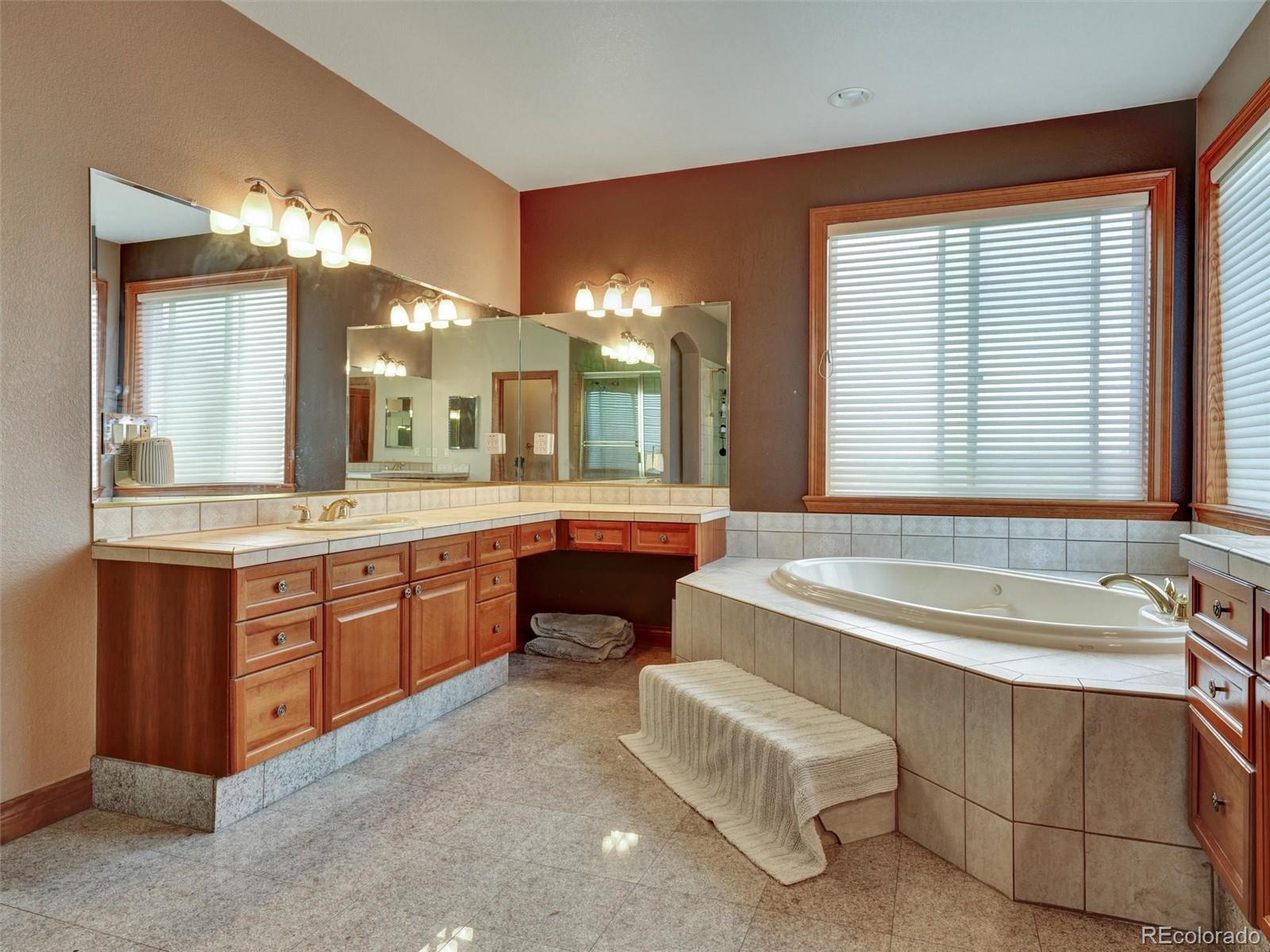 MLS Image #3 for 6533 s quemoy way,aurora, Colorado