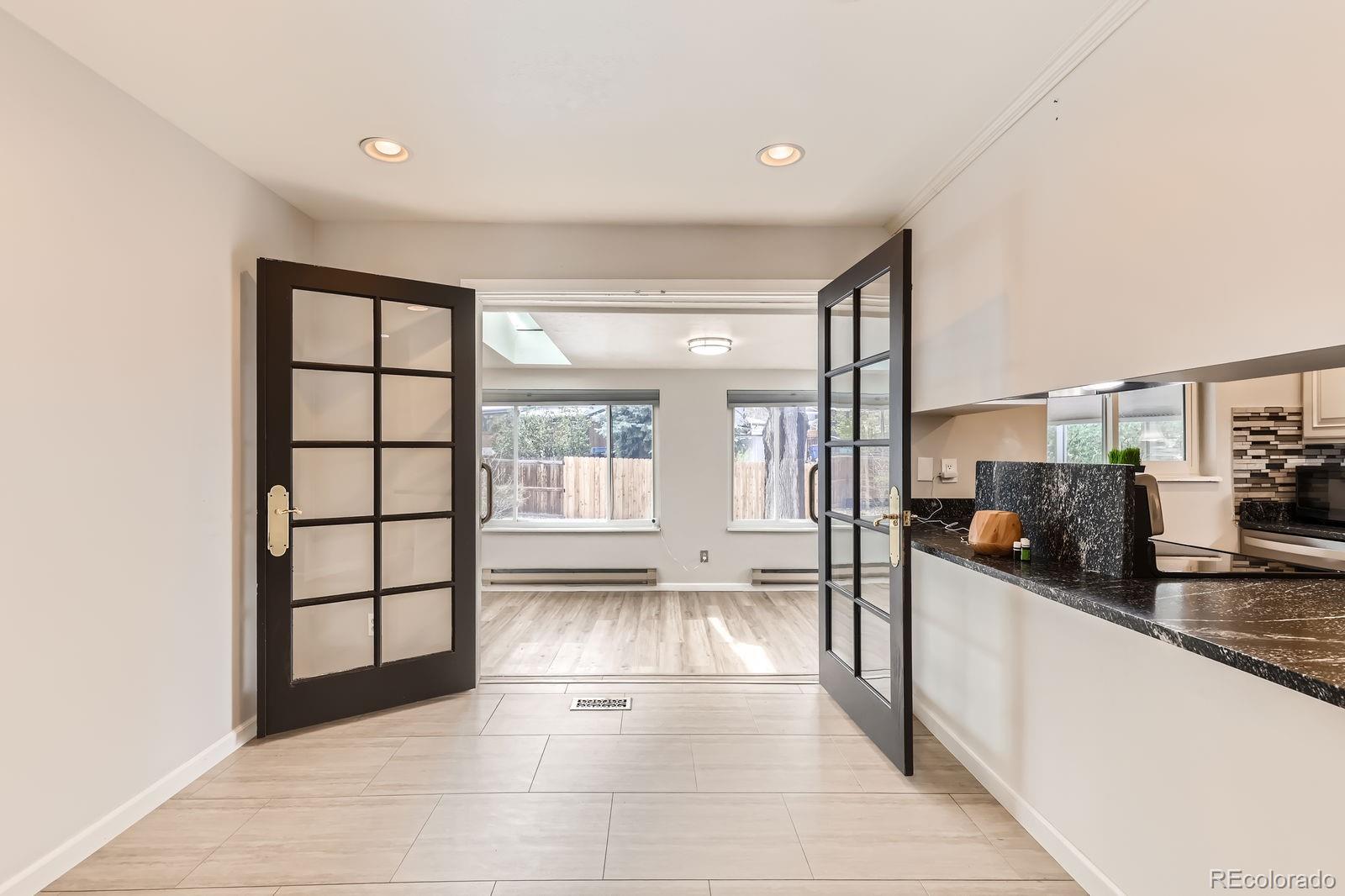 MLS Image #10 for 2221 s arbutus court,lakewood, Colorado