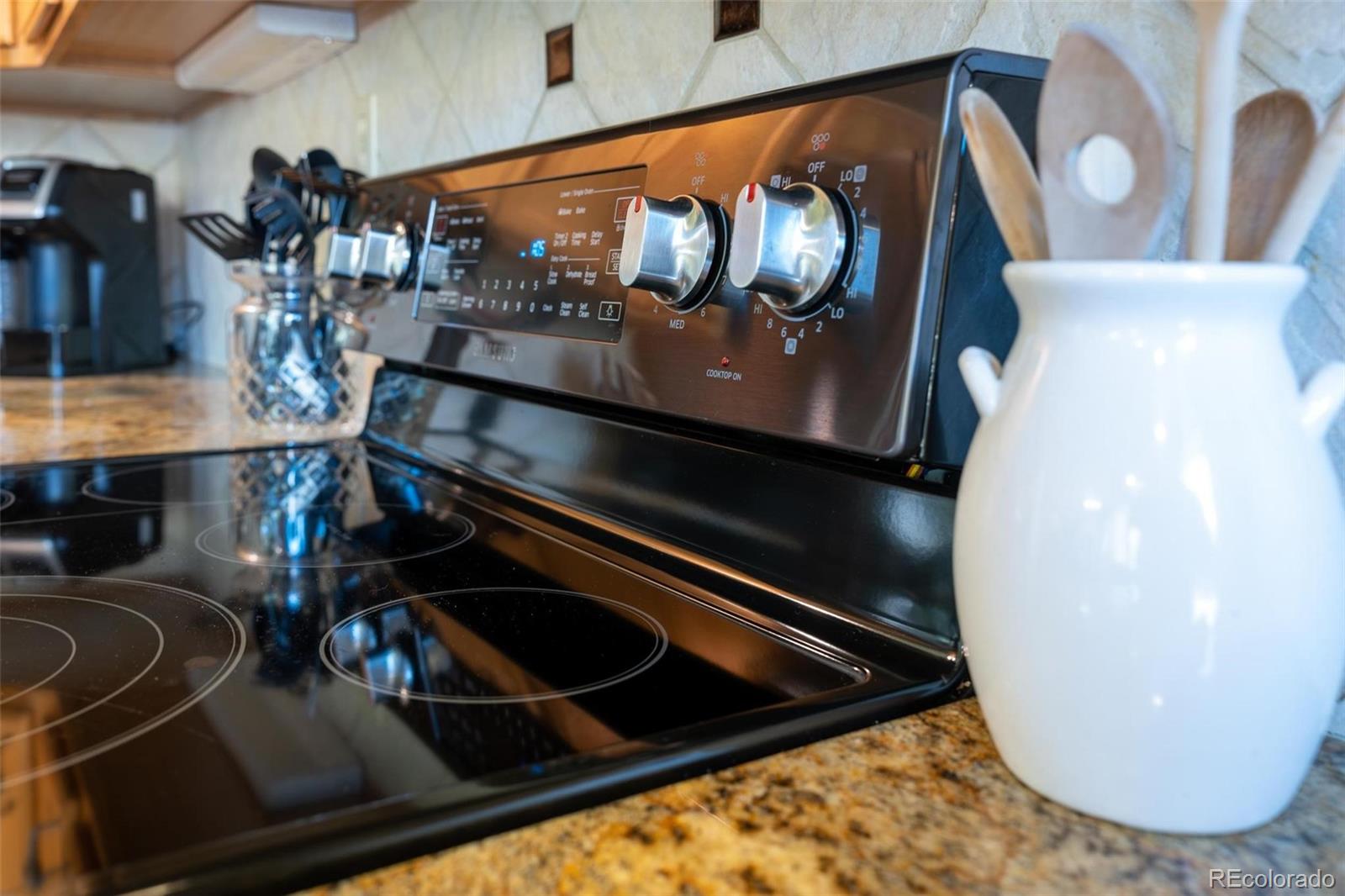 MLS Image #6 for 7106  grand prairie drive,colorado springs, Colorado