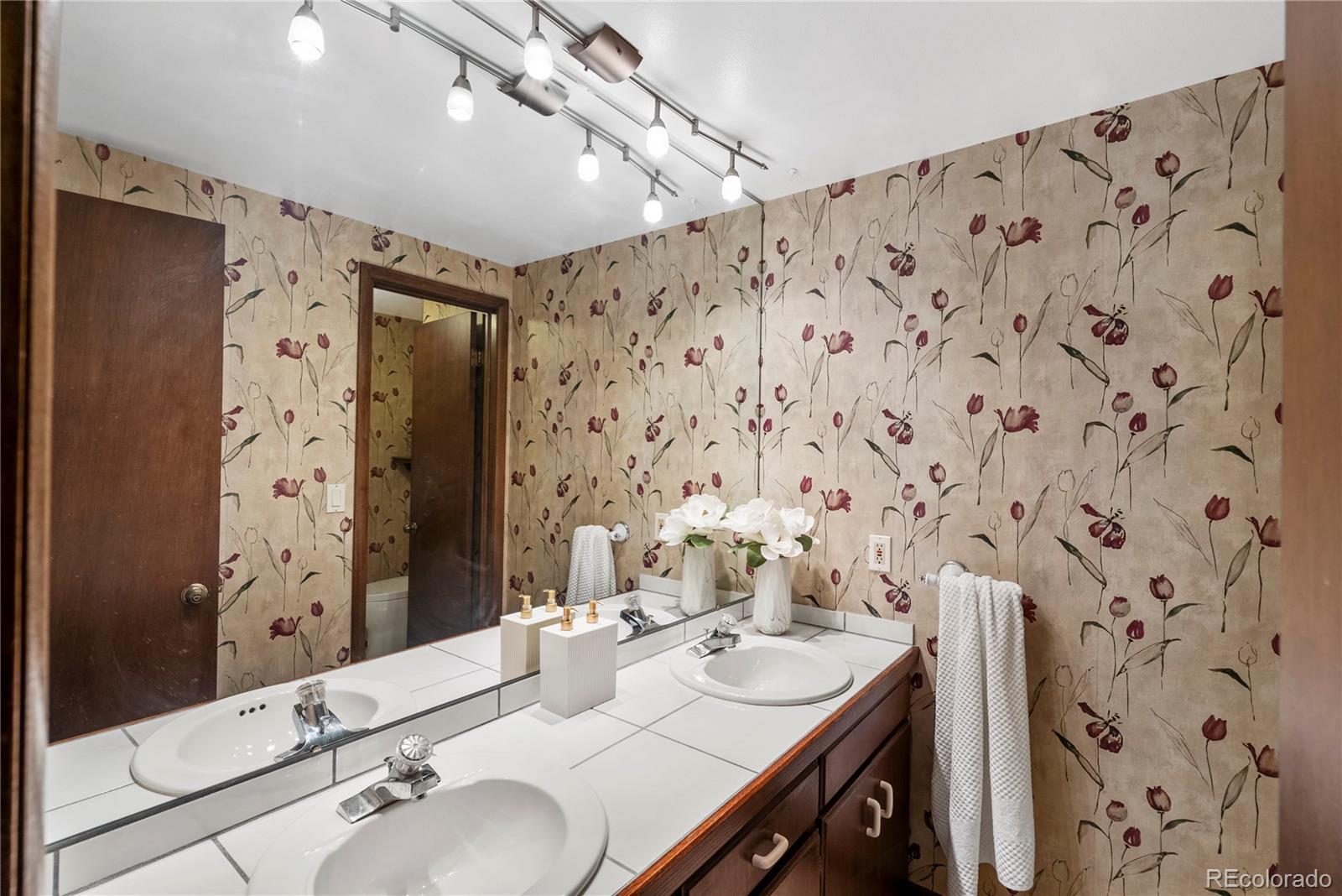 MLS Image #31 for 5503 w colorado avenue,lakewood, Colorado
