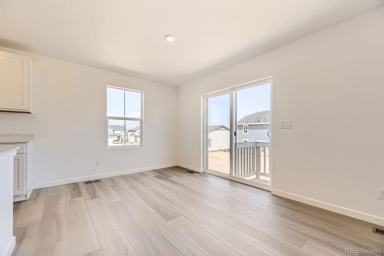 MLS Image #4 for 22015 e 39th avenue,aurora, Colorado
