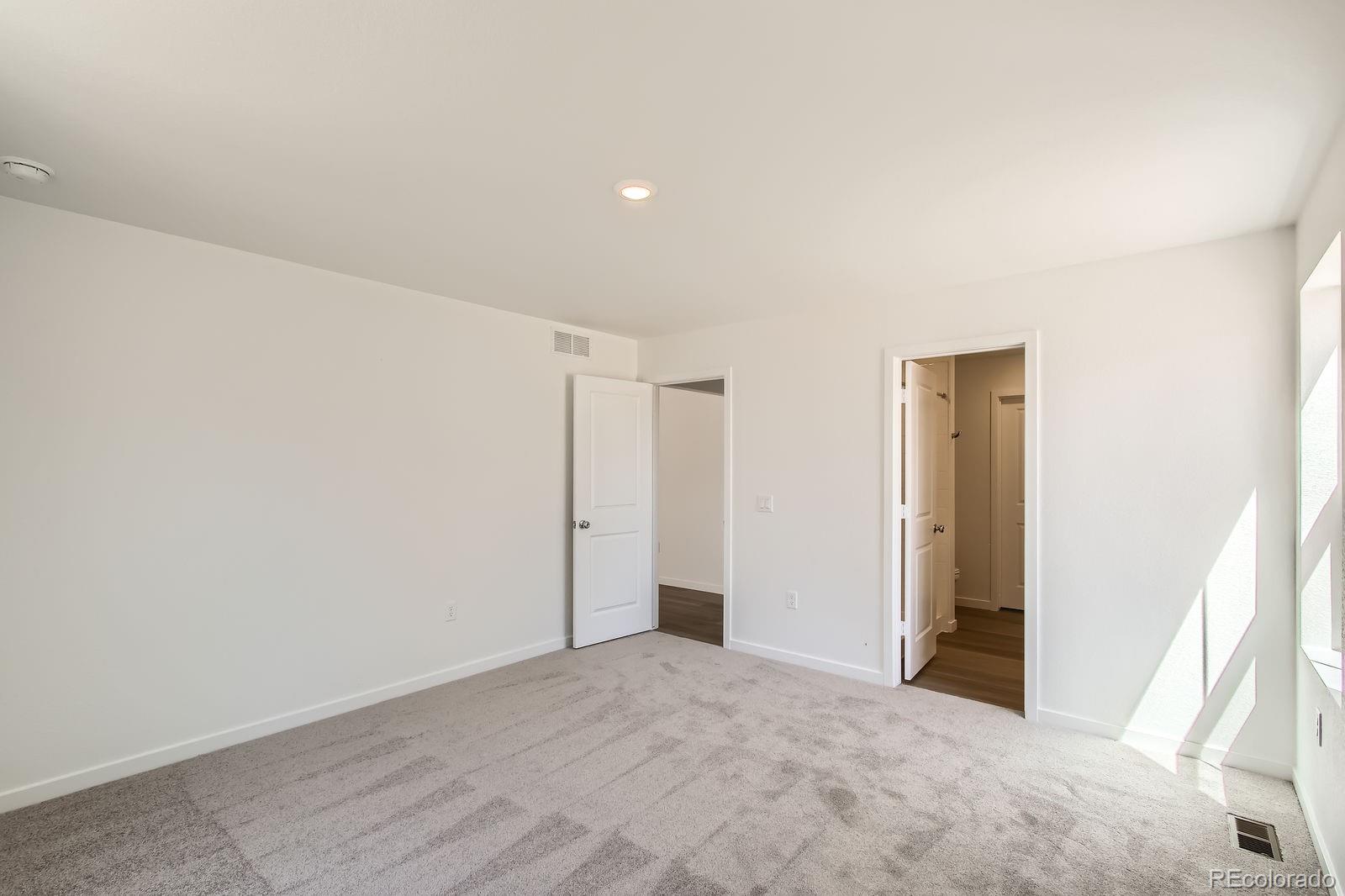 MLS Image #6 for 21964 e 39th avenue,aurora, Colorado