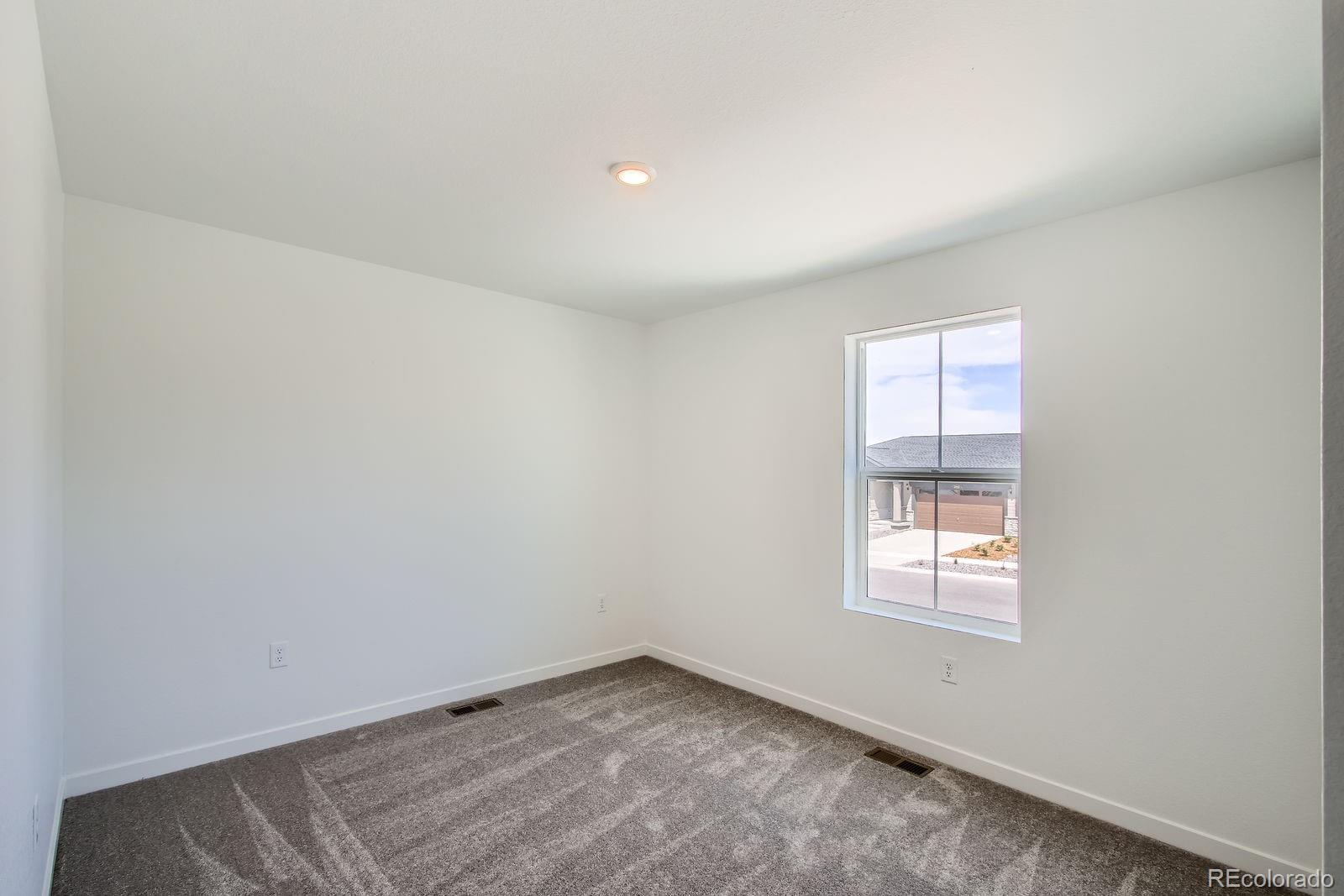 MLS Image #9 for 21964 e 39th avenue,aurora, Colorado