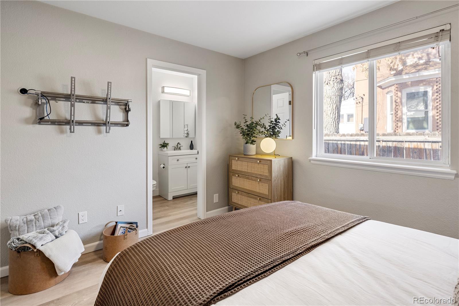 MLS Image #11 for 3251 n madison st ,denver, Colorado