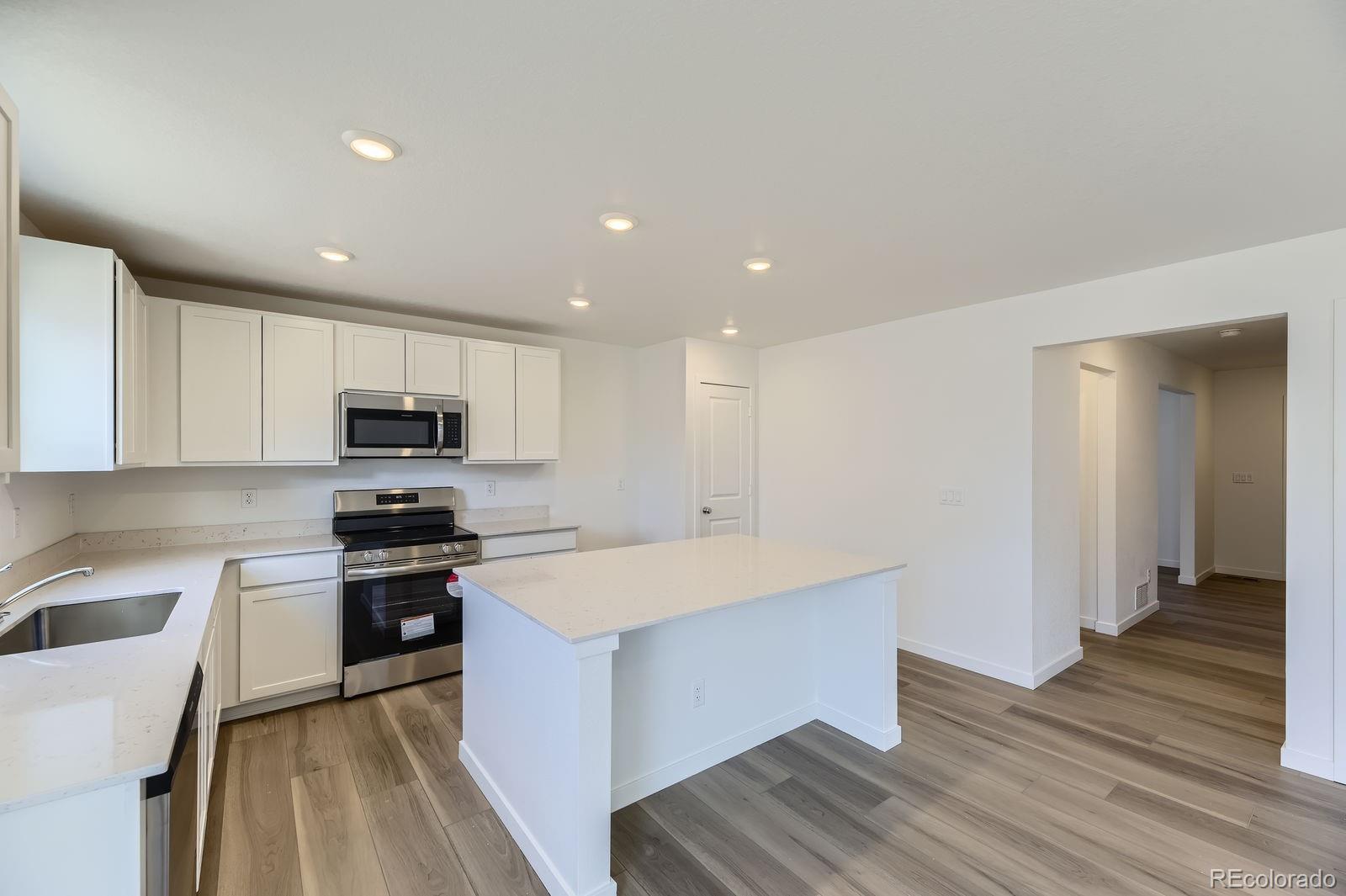 MLS Image #2 for 21994 e 39th avenue,aurora, Colorado
