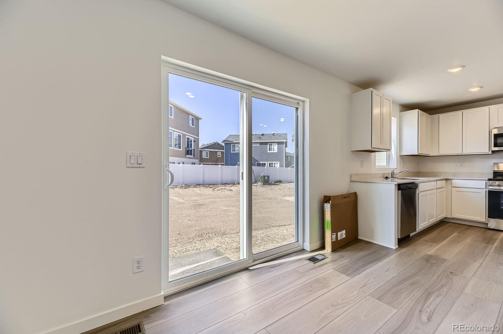 MLS Image #4 for 21994 e 39th avenue,aurora, Colorado