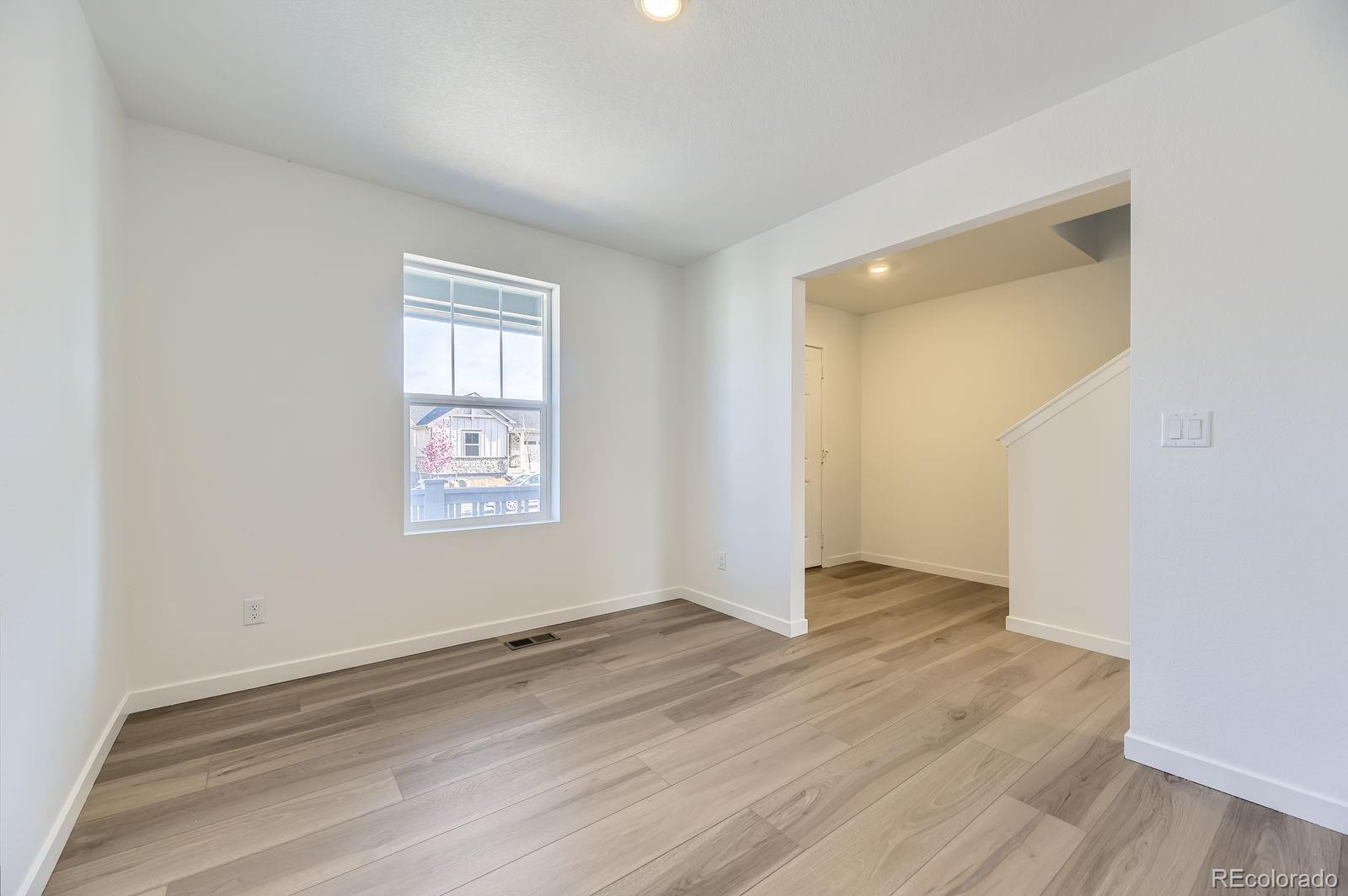 MLS Image #5 for 21994 e 39th avenue,aurora, Colorado