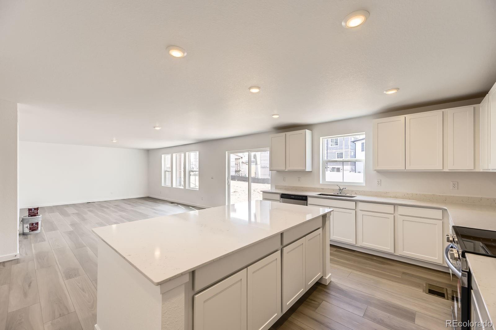 MLS Image #4 for 22014 e 39th avenue,aurora, Colorado