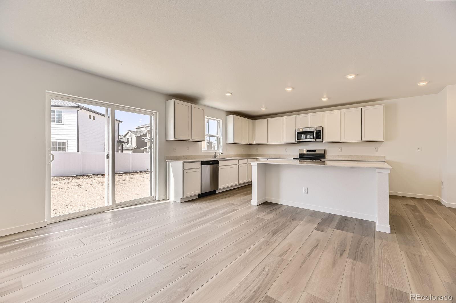 MLS Image #5 for 22014 e 39th avenue,aurora, Colorado