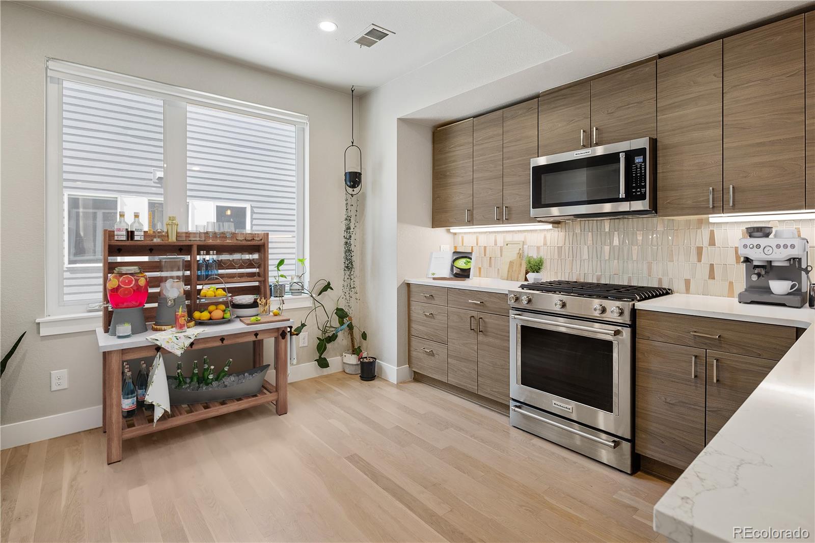 MLS Image #6 for 1581  grove street,denver, Colorado