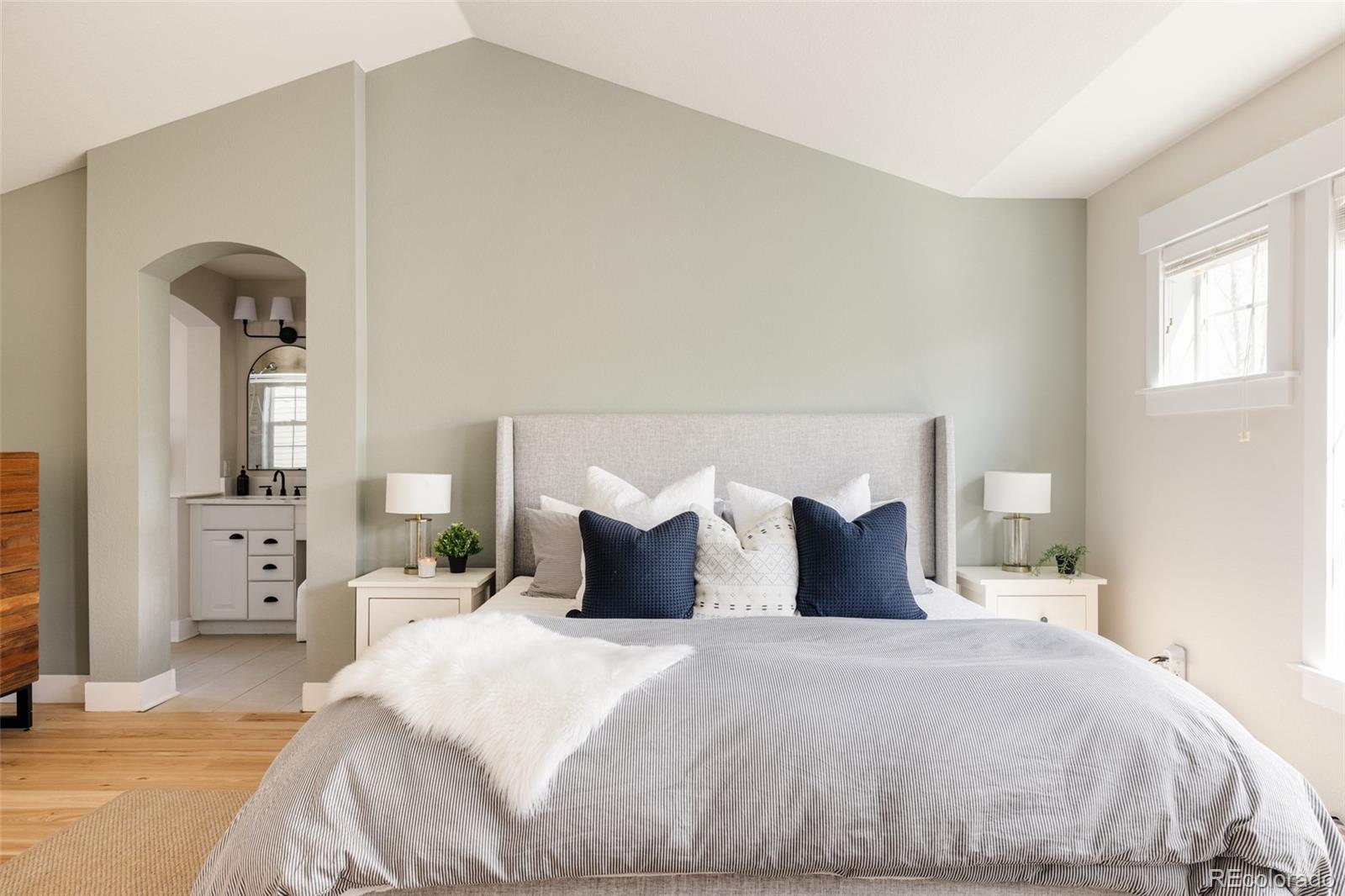 MLS Image #19 for 7382 e 8th place,denver, Colorado