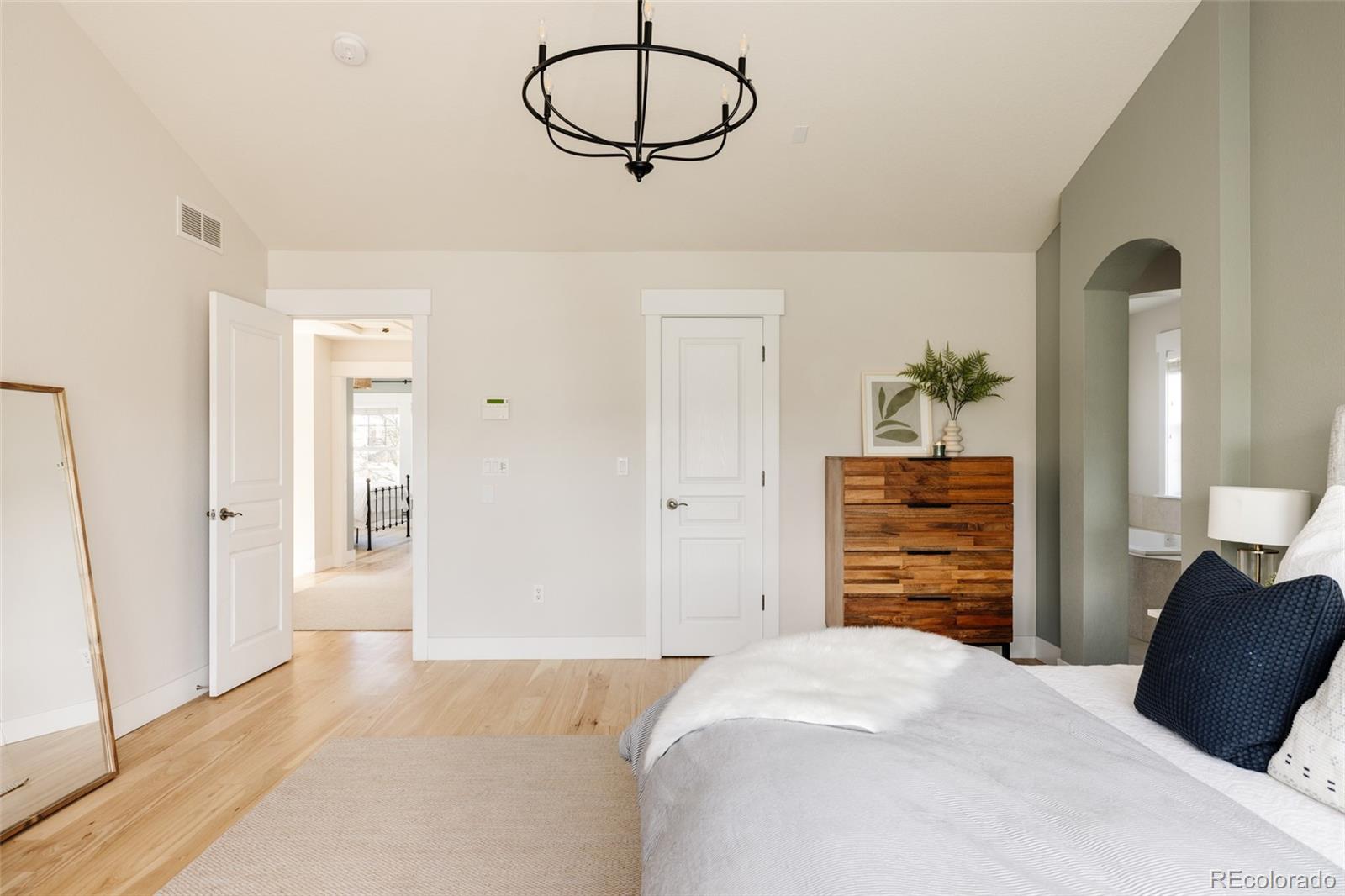 MLS Image #20 for 7382 e 8th place,denver, Colorado