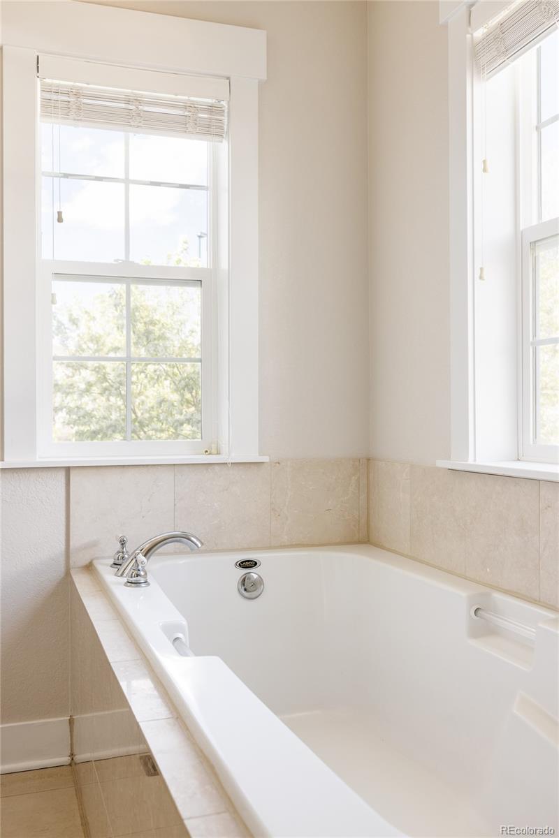 MLS Image #24 for 7382 e 8th place,denver, Colorado