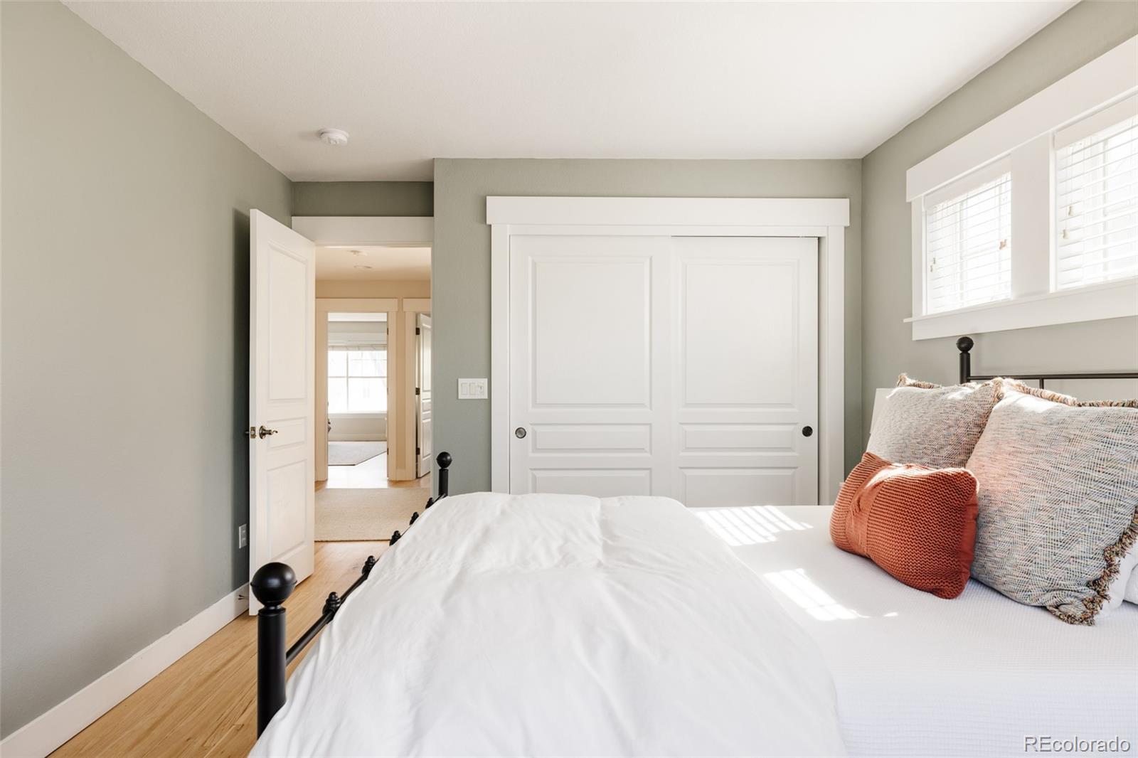 MLS Image #29 for 7382 e 8th place,denver, Colorado