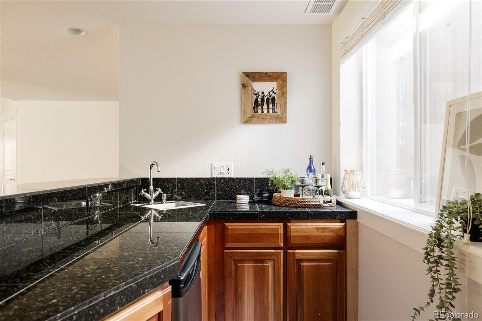 MLS Image #34 for 7382 e 8th place,denver, Colorado