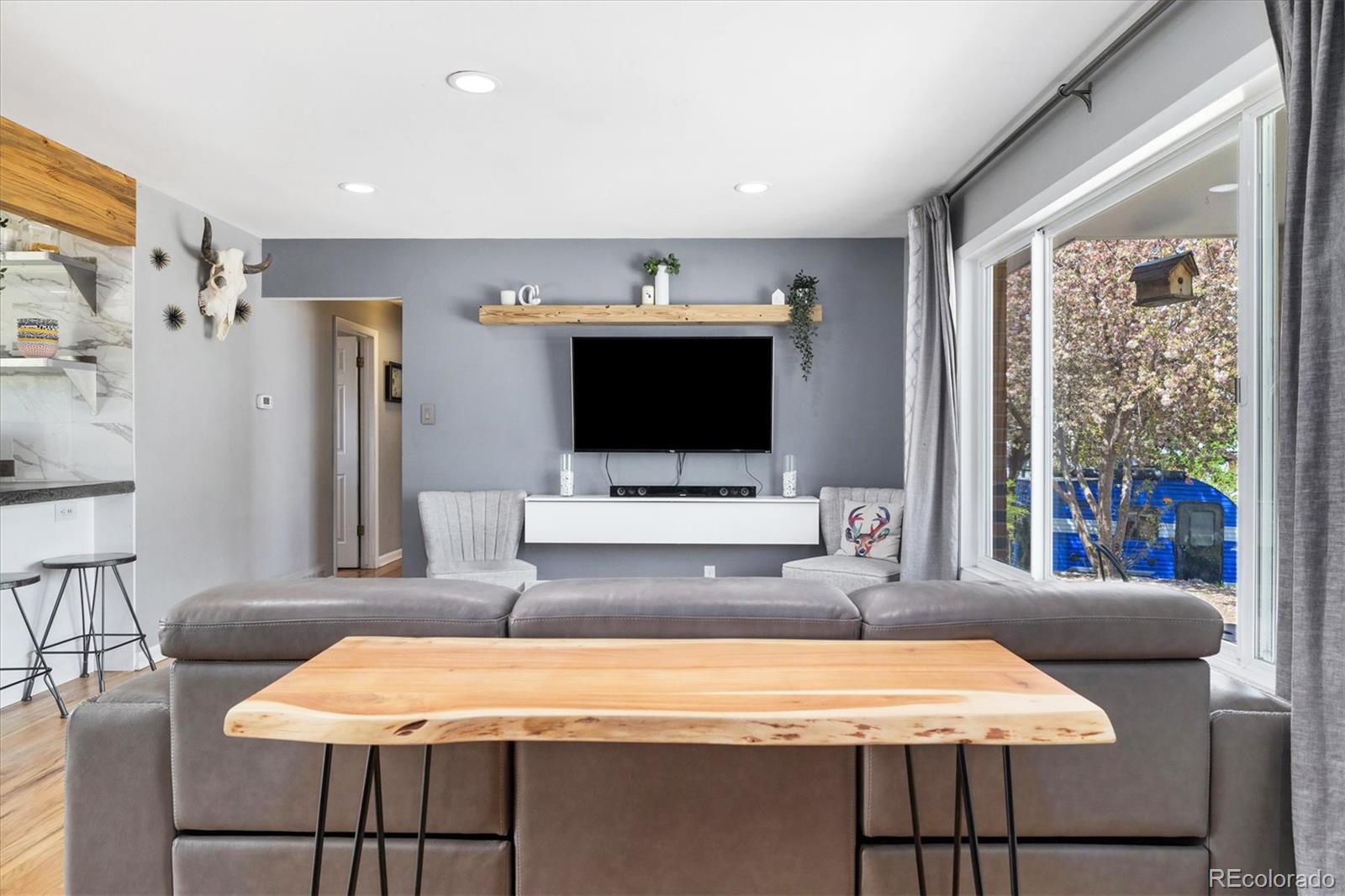 MLS Image #4 for 882 e briarwood circle,centennial, Colorado