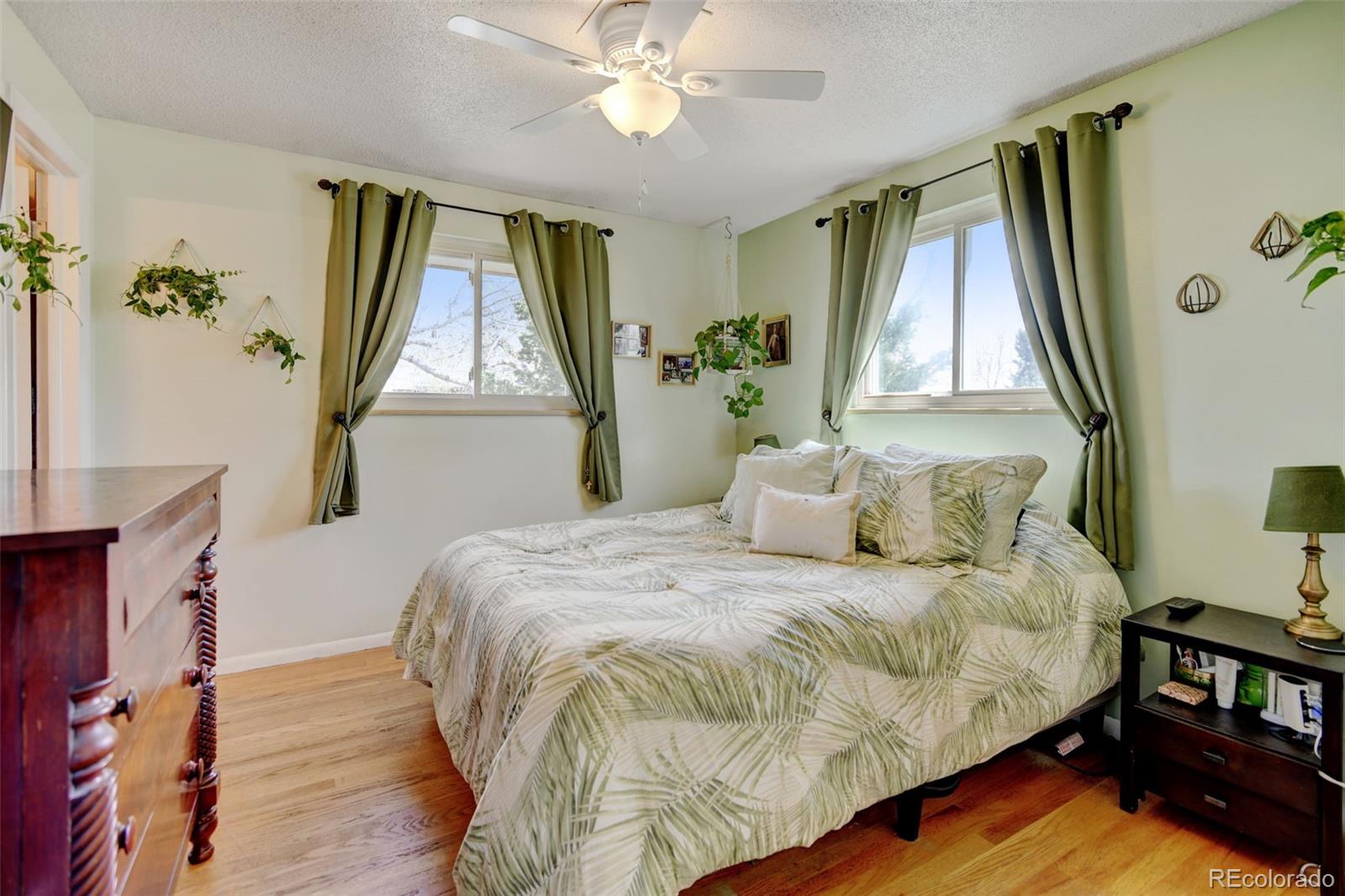 MLS Image #10 for 1425 s newport street,denver, Colorado
