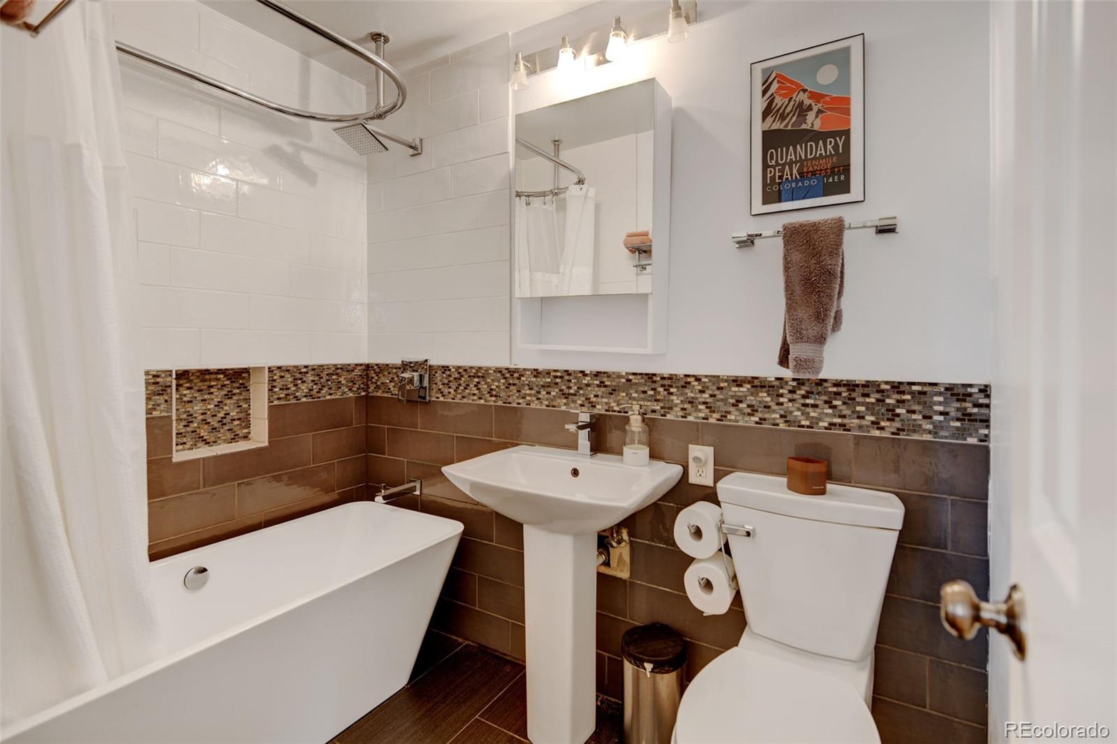 MLS Image #14 for 1425 s newport street,denver, Colorado