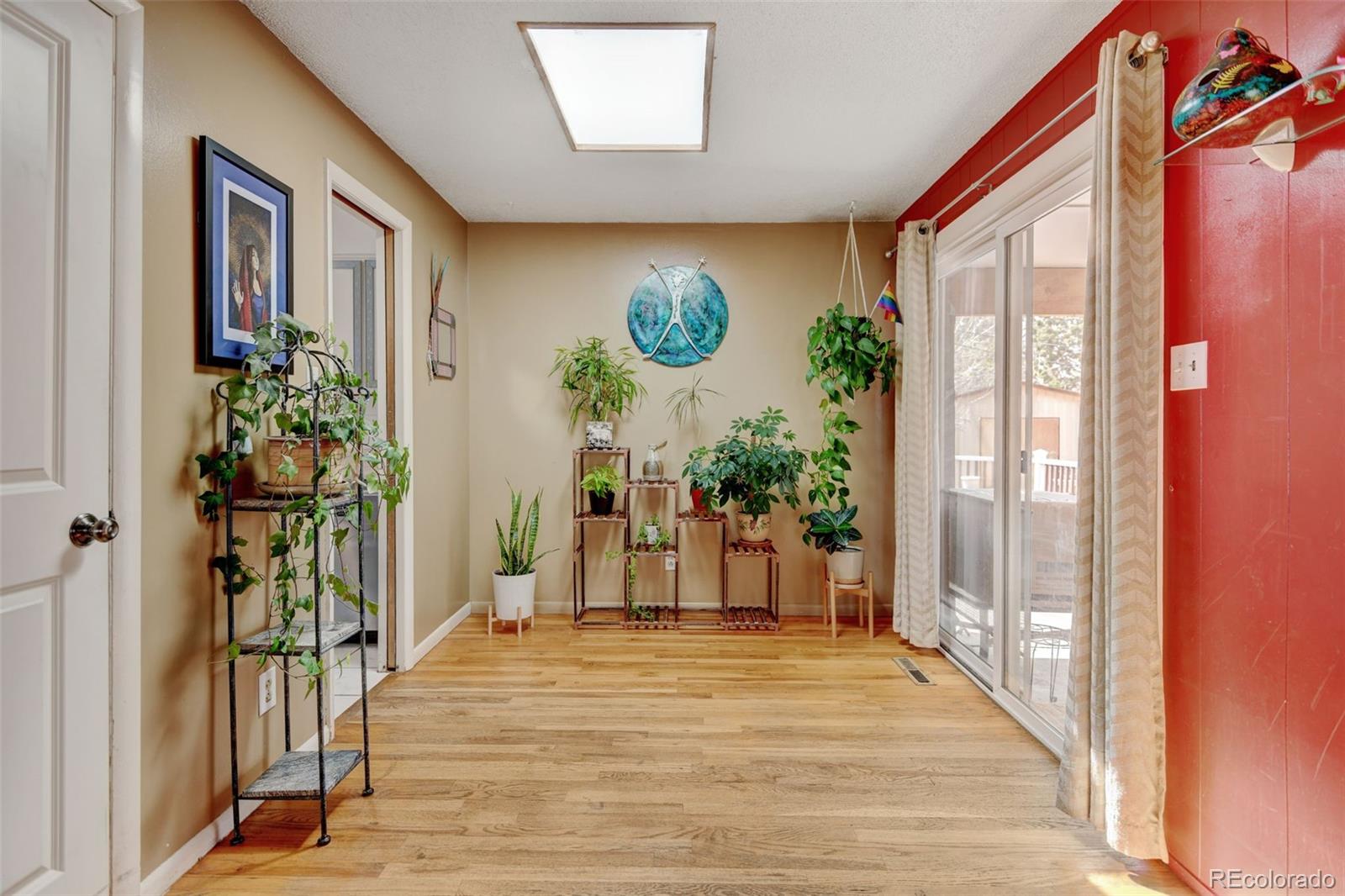 MLS Image #4 for 1425 s newport street,denver, Colorado