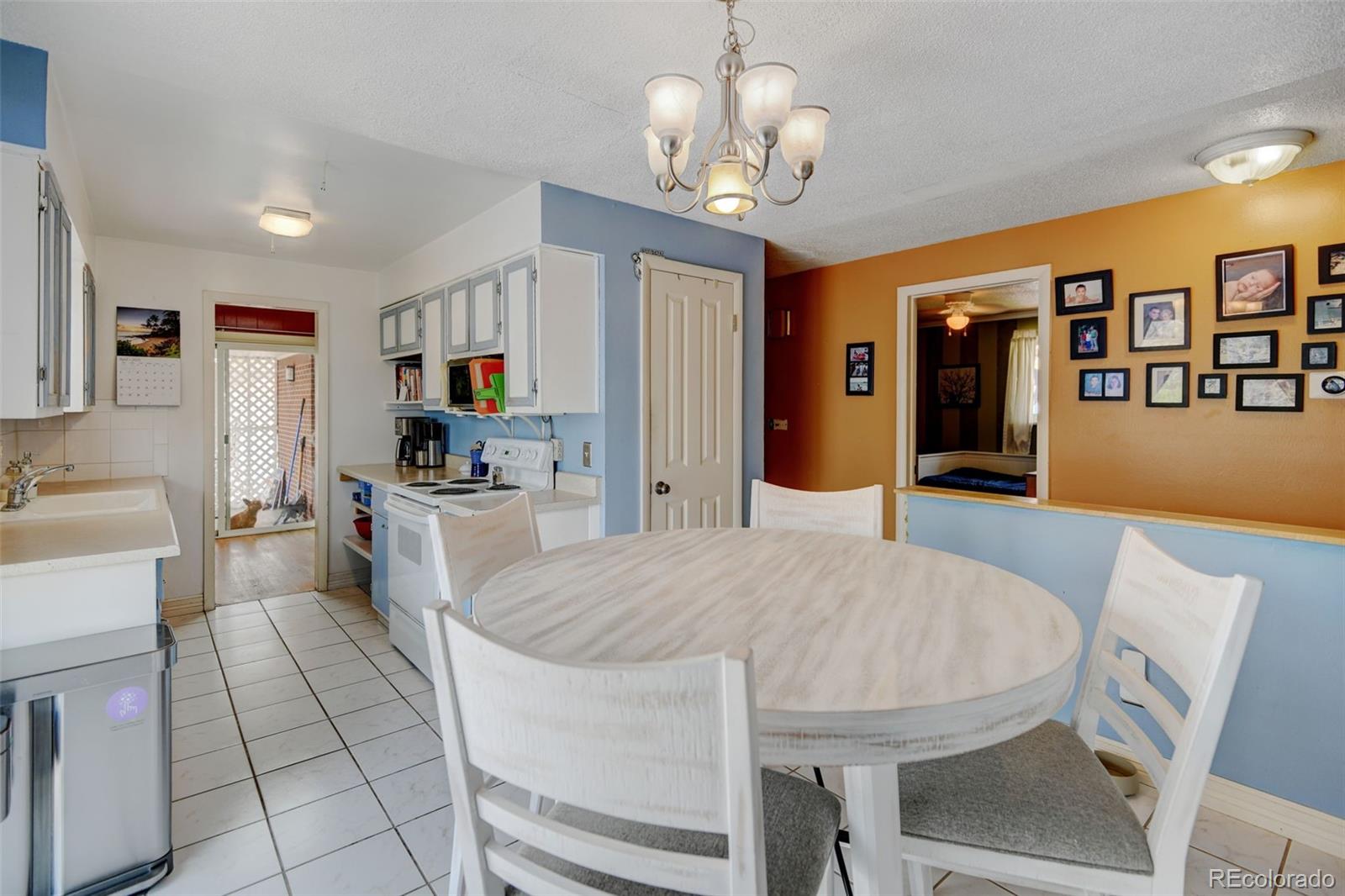 MLS Image #7 for 1425 s newport street,denver, Colorado