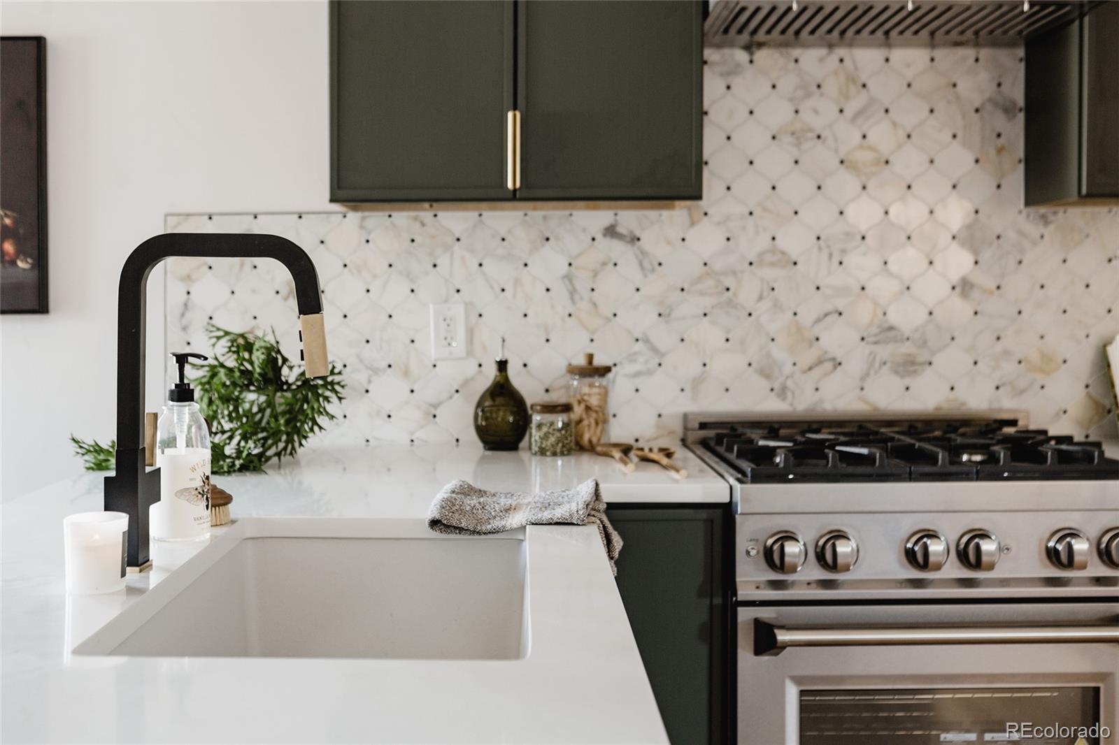 MLS Image #13 for 2085  krameria street,denver, Colorado
