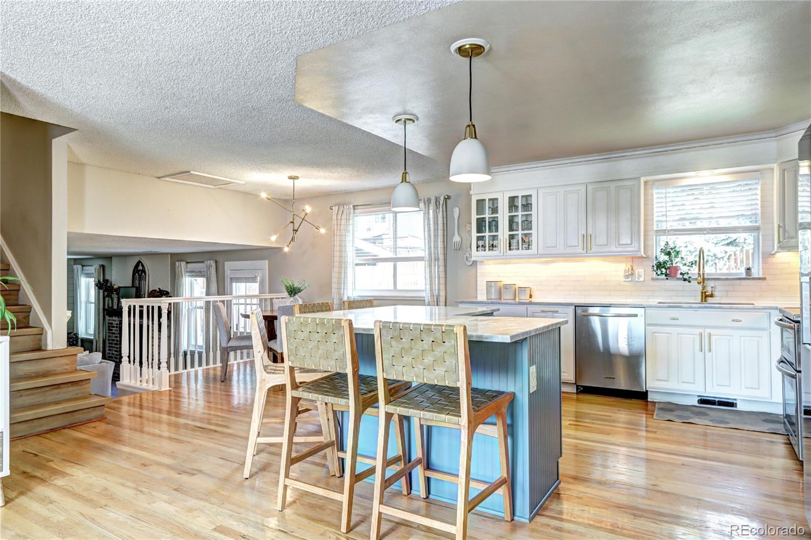 MLS Image #4 for 8581 w hinsdale place,littleton, Colorado