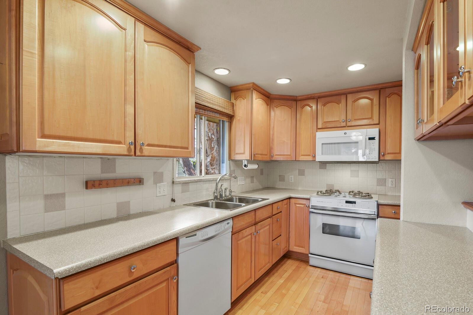 MLS Image #4 for 6650 w 70th avenue,arvada, Colorado
