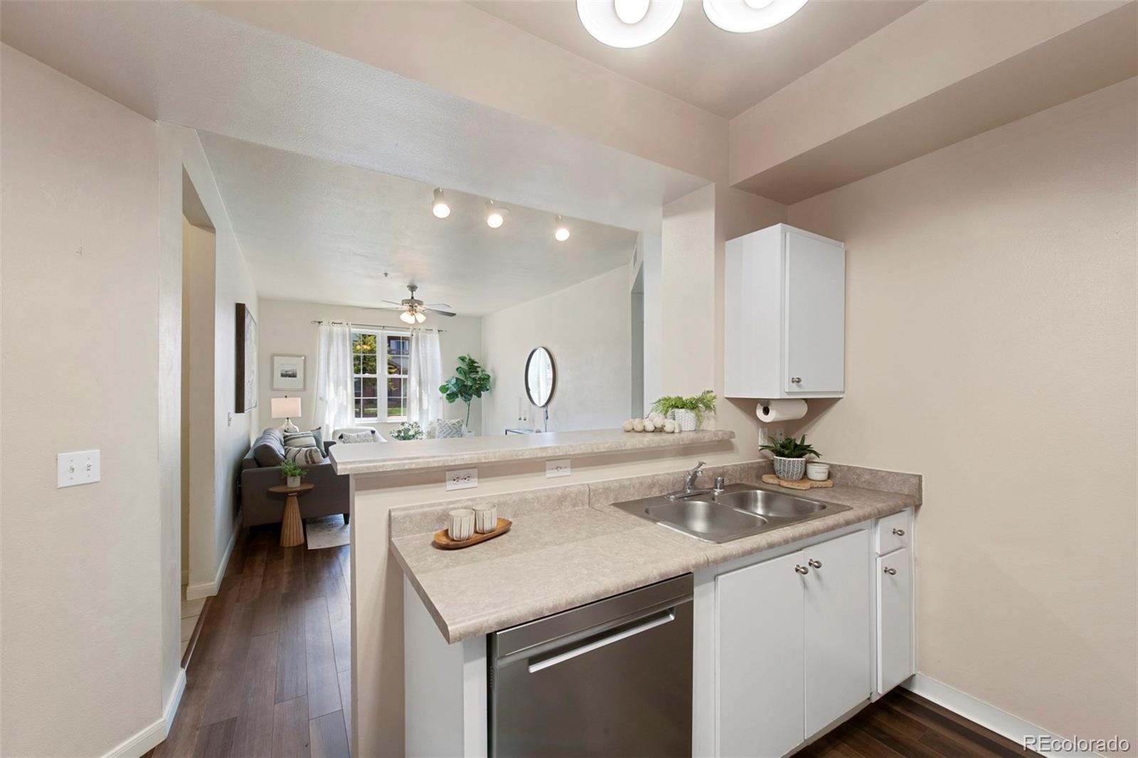 MLS Image #11 for 12926  ironstone way 101,parker, Colorado