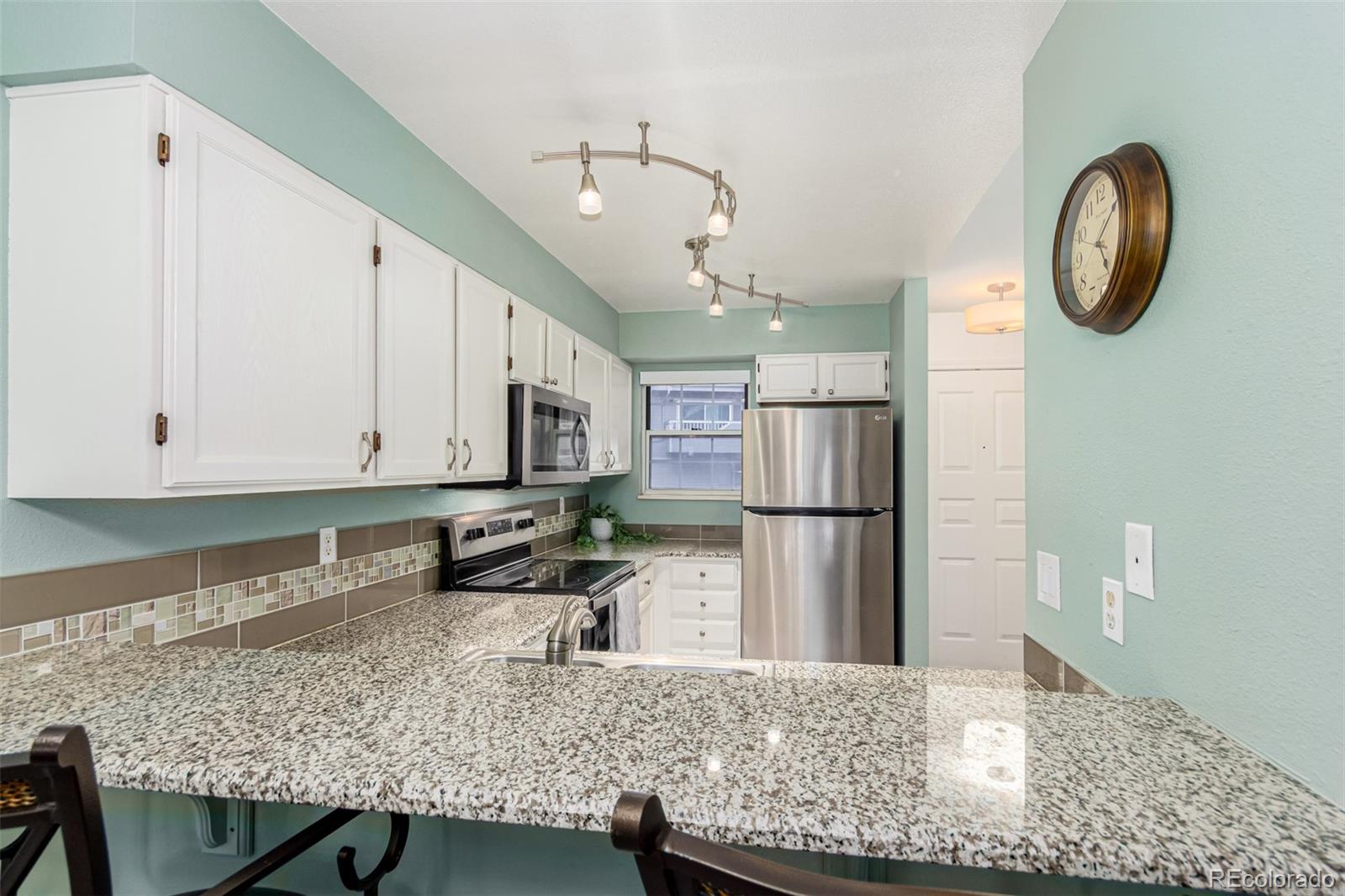 MLS Image #6 for 11147 w 17th avenue,lakewood, Colorado
