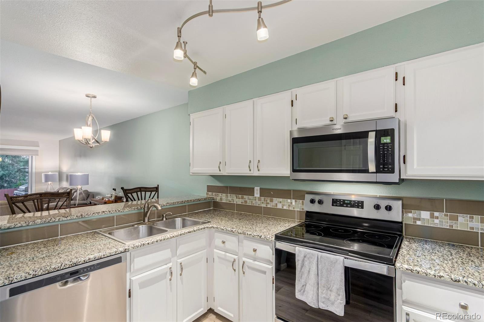 MLS Image #8 for 11147 w 17th avenue,lakewood, Colorado
