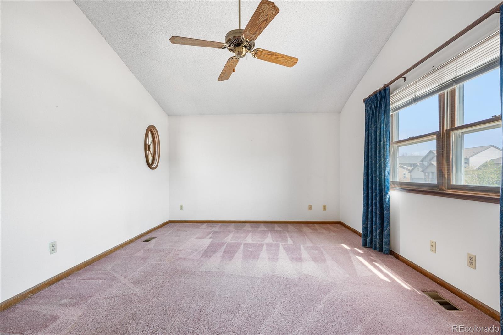 MLS Image #18 for 835 s geneva street,aurora, Colorado