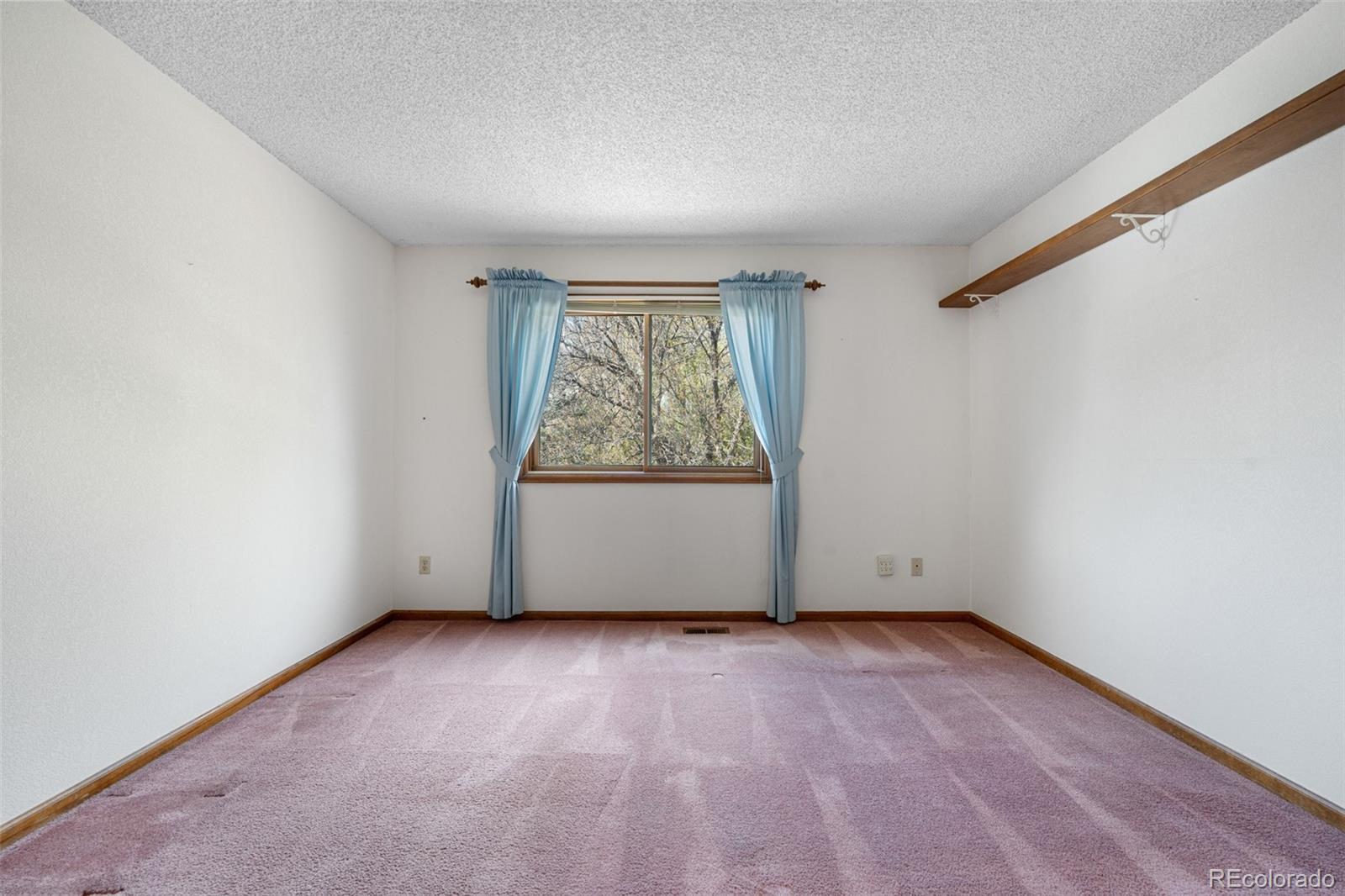 MLS Image #22 for 835 s geneva street,aurora, Colorado