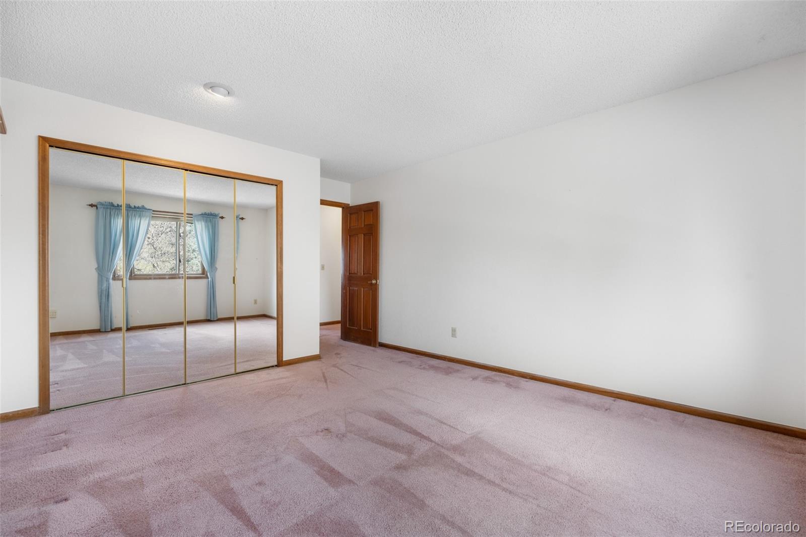 MLS Image #23 for 835 s geneva street,aurora, Colorado