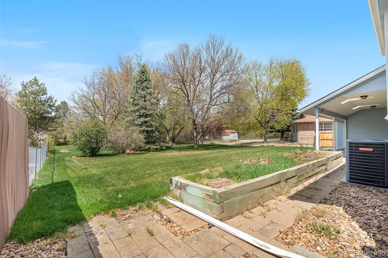 MLS Image #29 for 835 s geneva street,aurora, Colorado