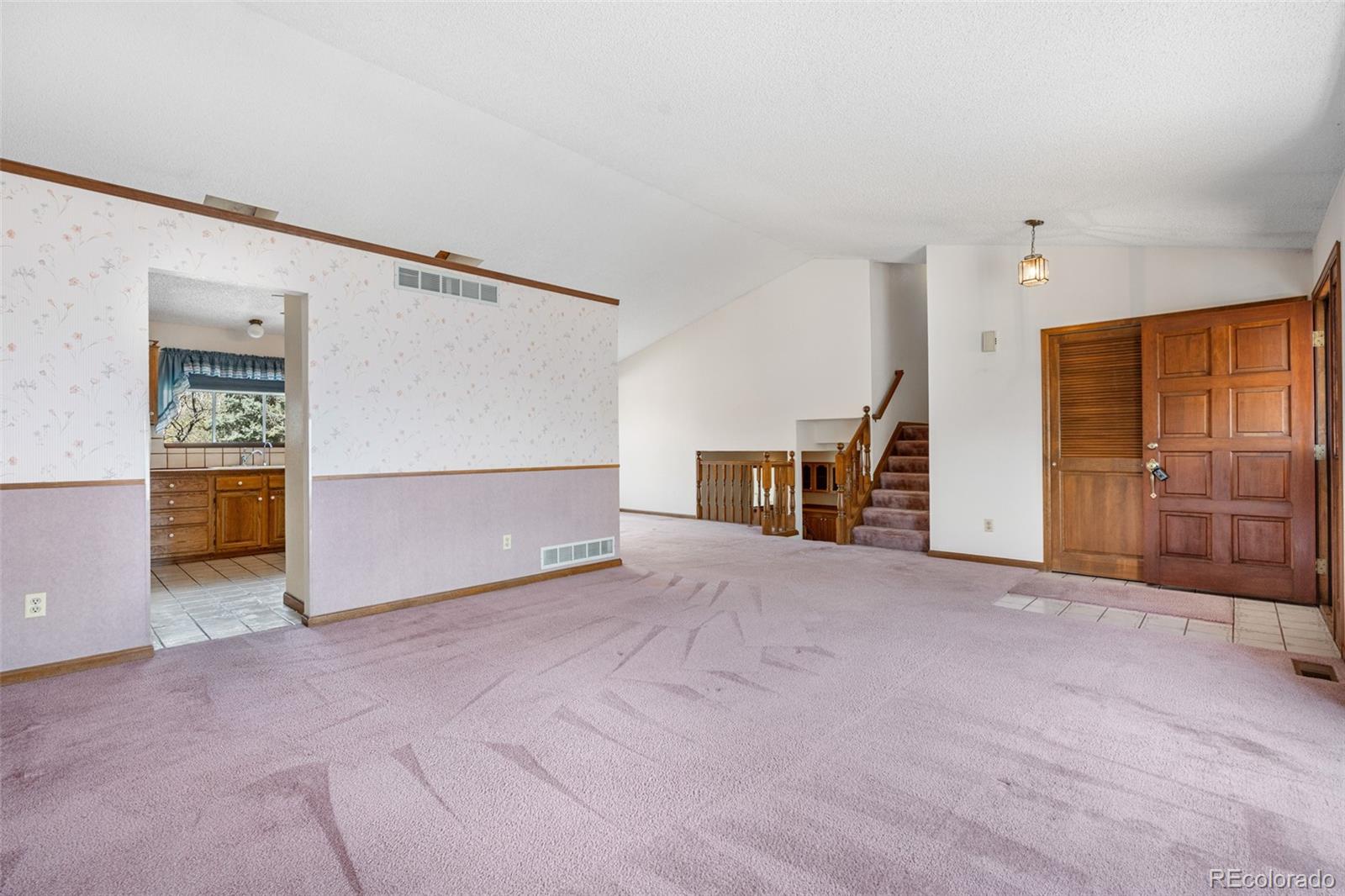 MLS Image #3 for 835 s geneva street,aurora, Colorado