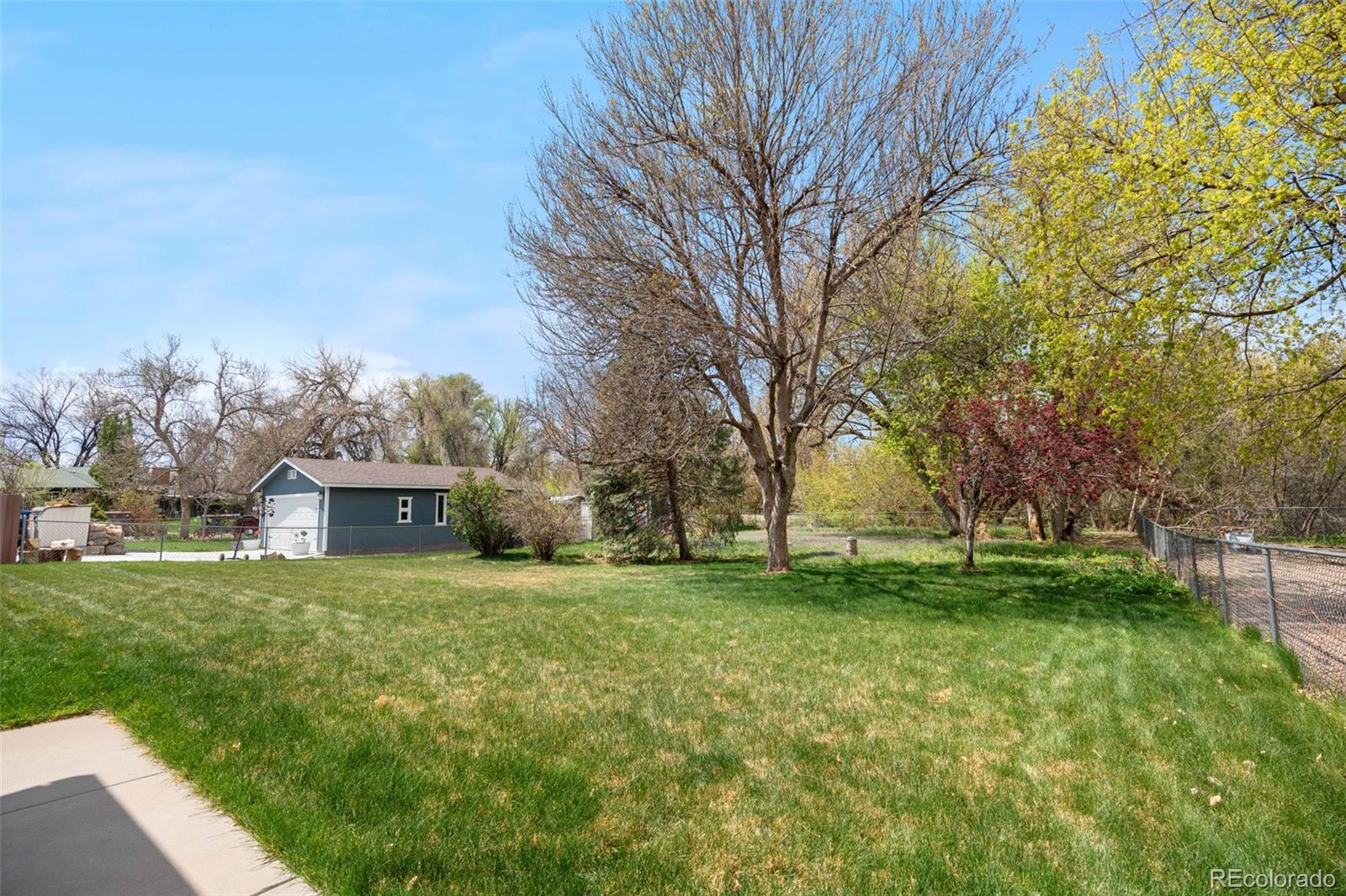 MLS Image #32 for 835 s geneva street,aurora, Colorado