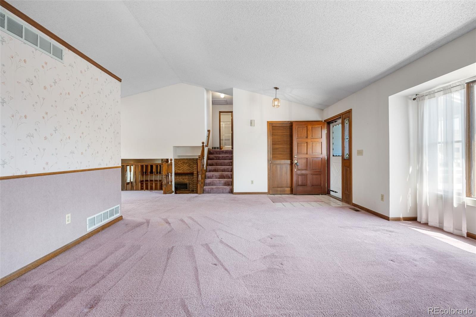 MLS Image #4 for 835 s geneva street,aurora, Colorado