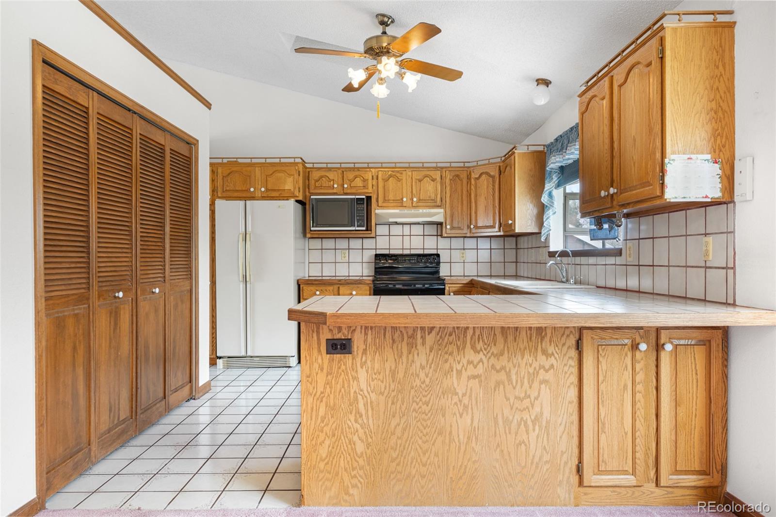 MLS Image #5 for 835 s geneva street,aurora, Colorado
