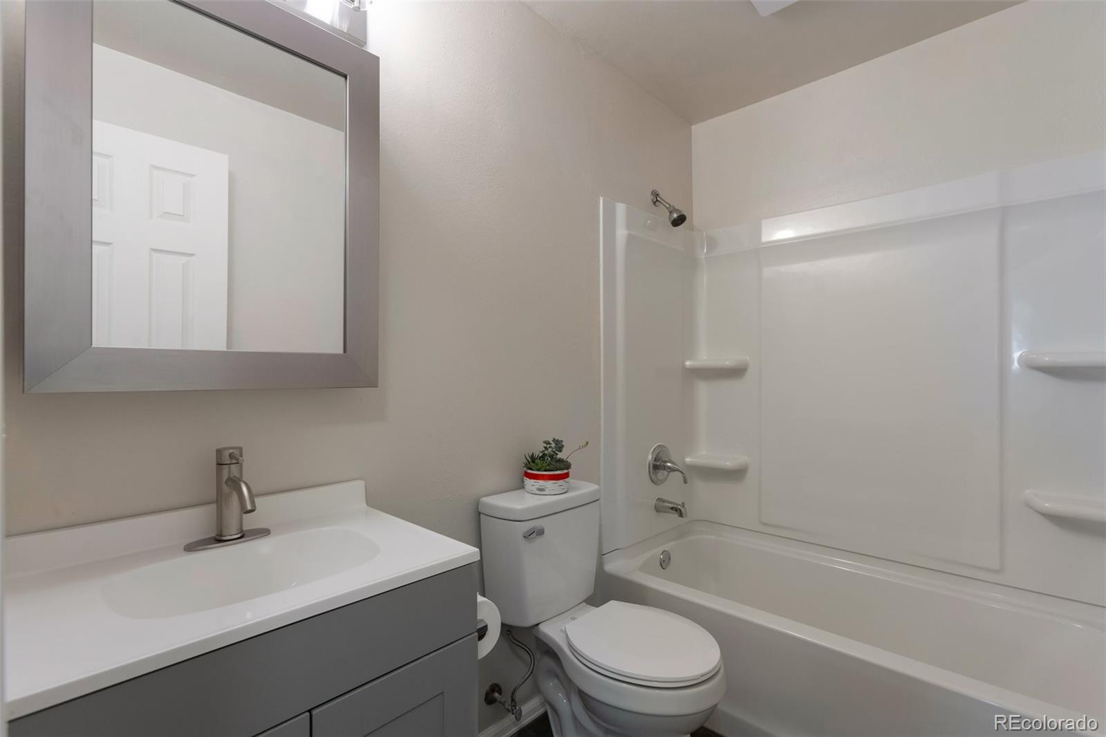 MLS Image #9 for 19038 e girard avenue,aurora, Colorado
