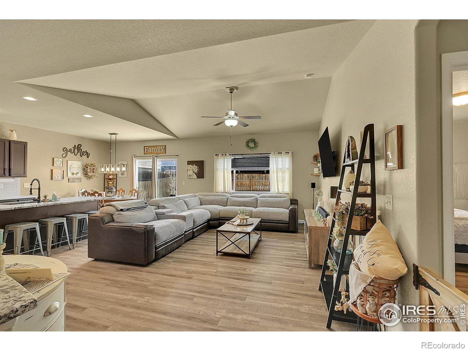 MLS Image #3 for 845  pioneer drive,milliken, Colorado