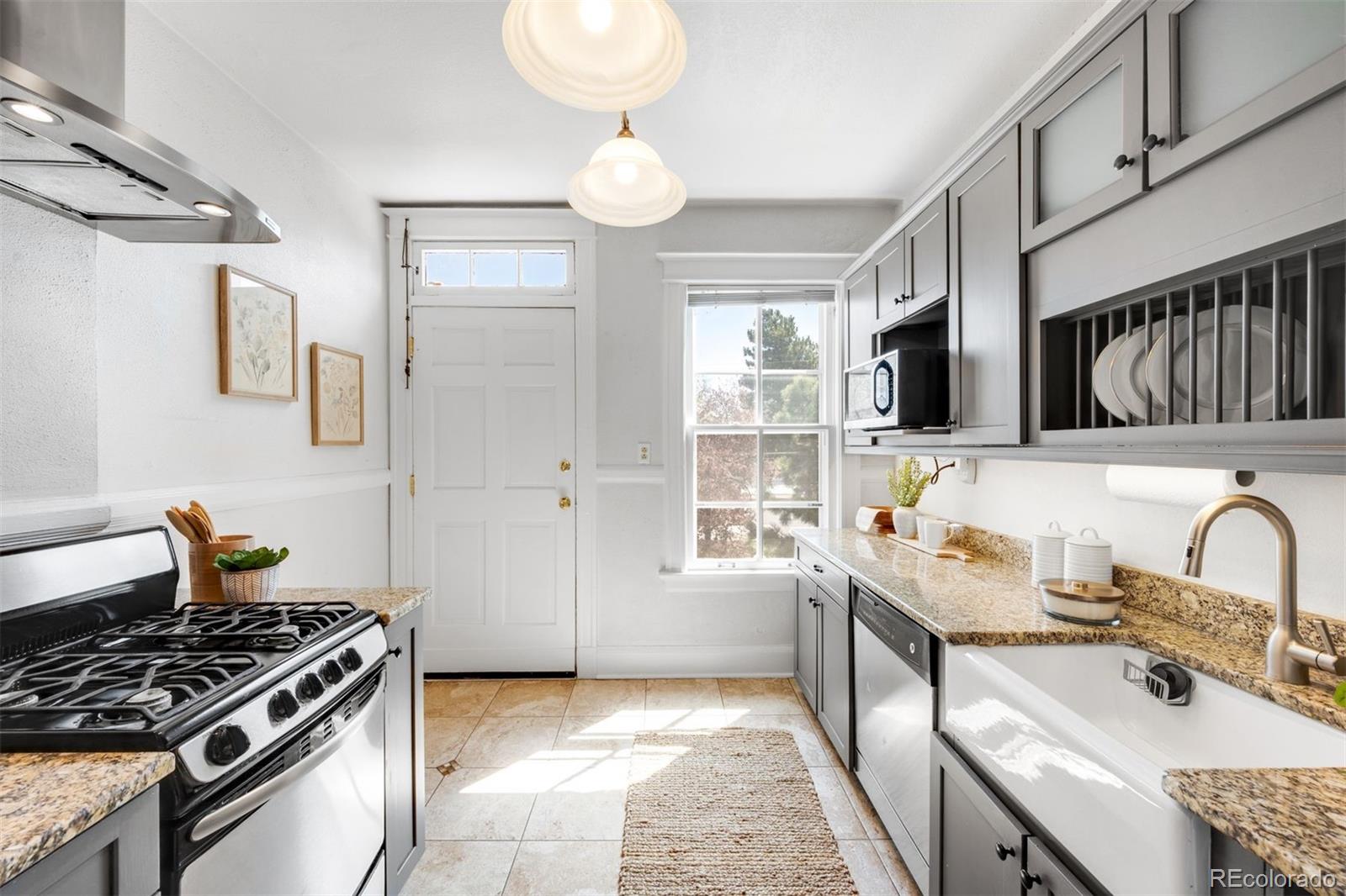 MLS Image #6 for 122 n logan street,denver, Colorado